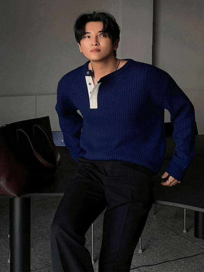 side button placket ribbed knit