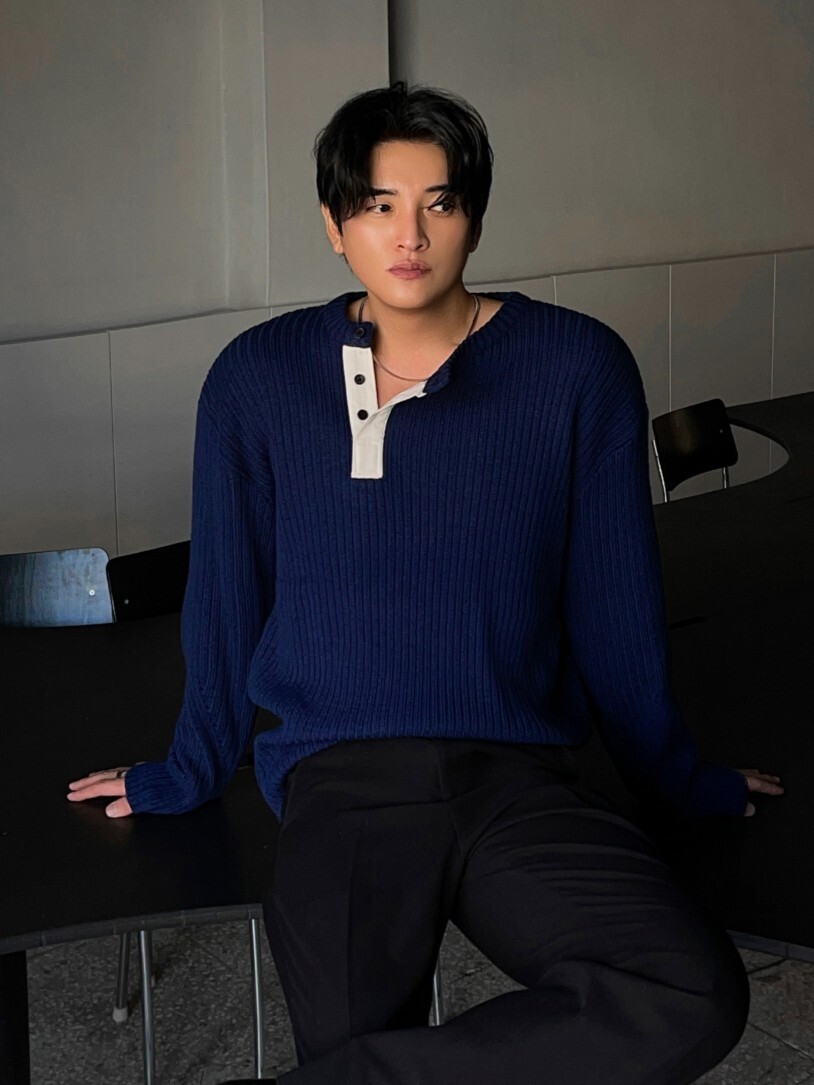 side button placket ribbed knit