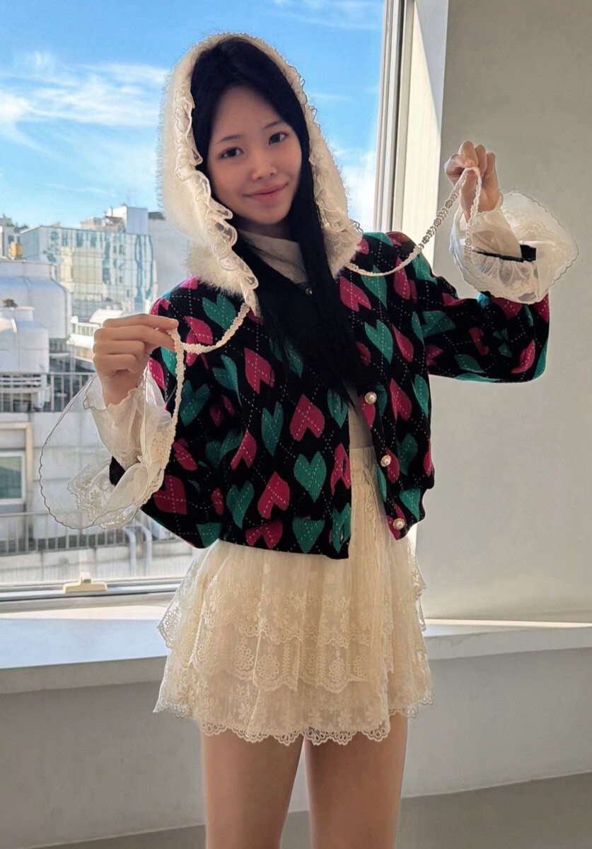 雙色愛心蕾絲帽針織衫