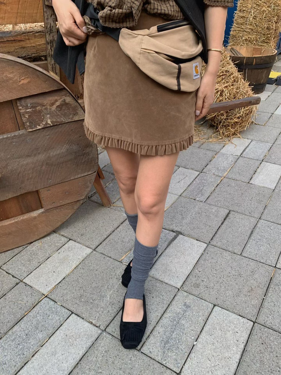 邊摺短裙