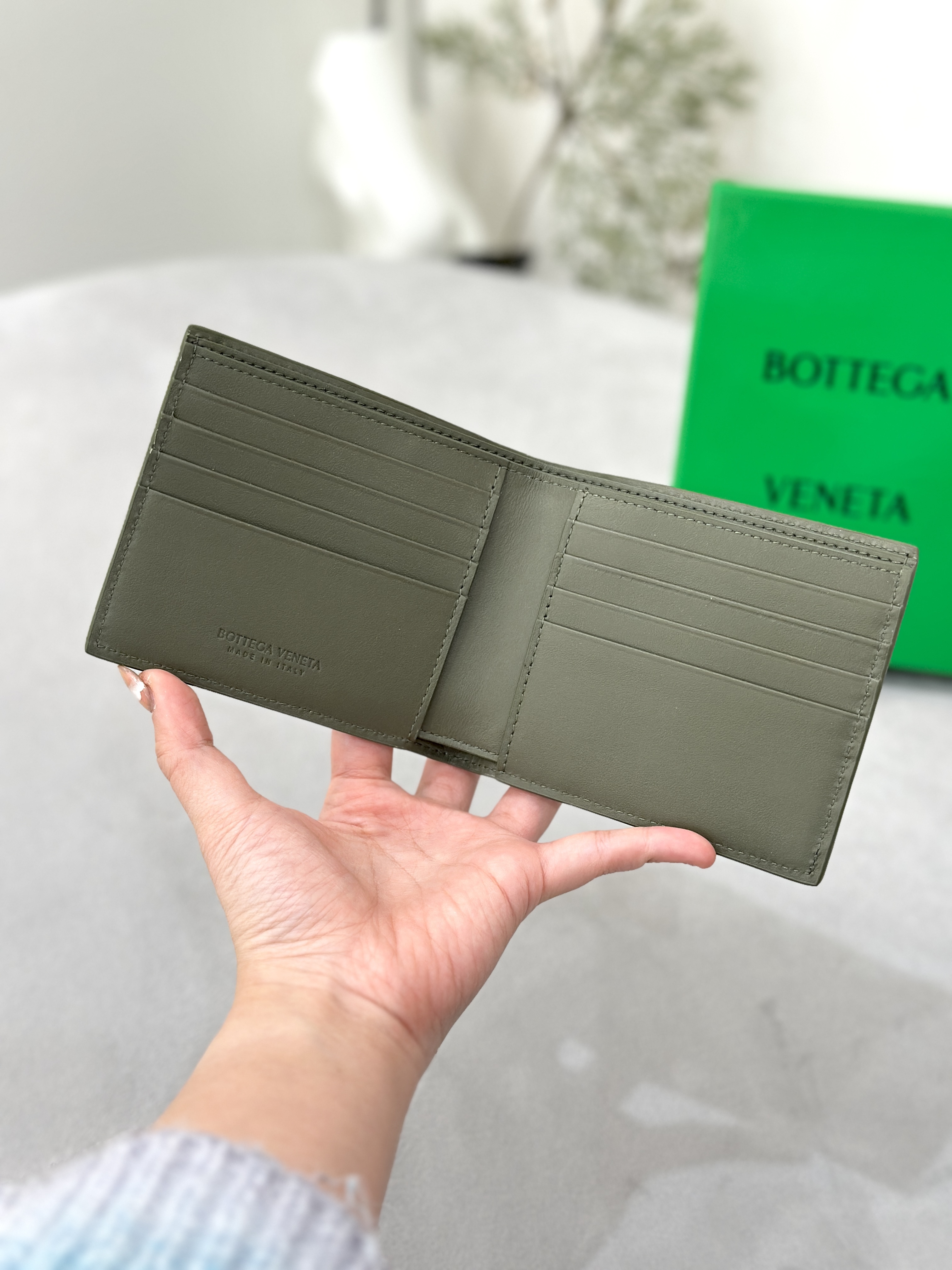BV Bi-fold Wallet