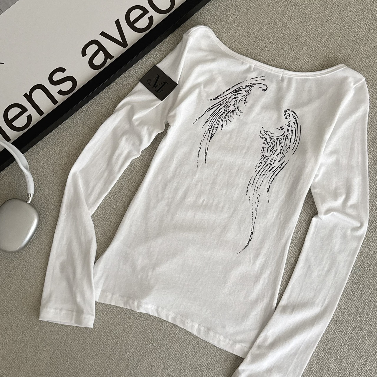 （現貨）韓牌 MUCENT ETHER ANGEL 翅膀 修身 長袖 P0000CMQ