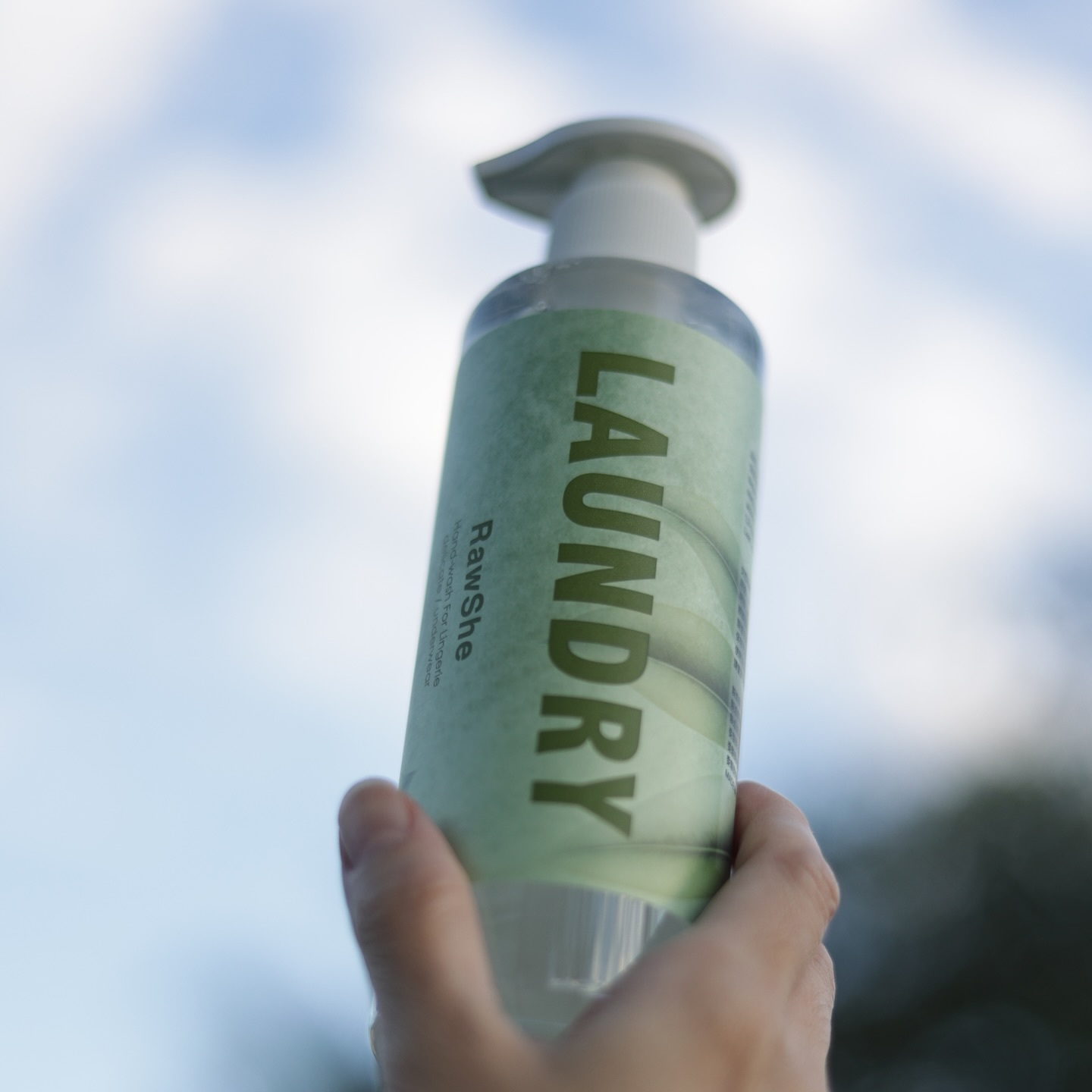 RawShe 白茶 衣物 私密手洗精 240ml