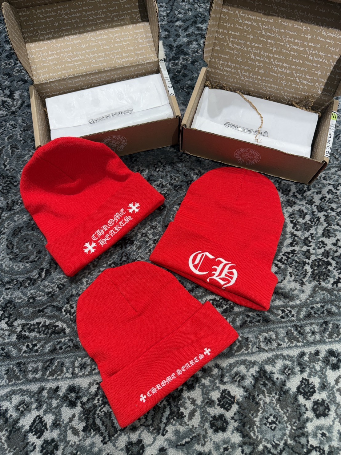 Chrome Hearts 克羅心 新款CH刺繡雙Logo 聖誕紅毛帽