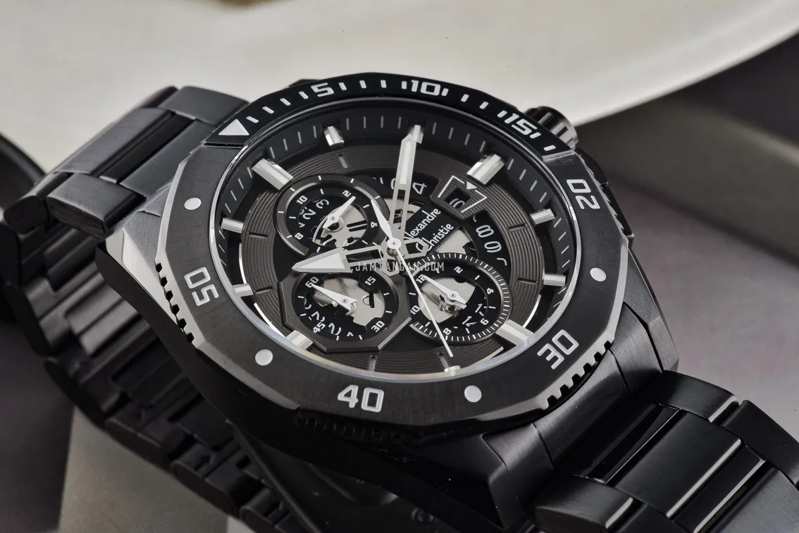 萬年鐘錶 - Alexandre Christie  6679MC系列  粗獷細膩三眼計時不鏽鋼男錶 6679MCBIPBA 錶徑44MM