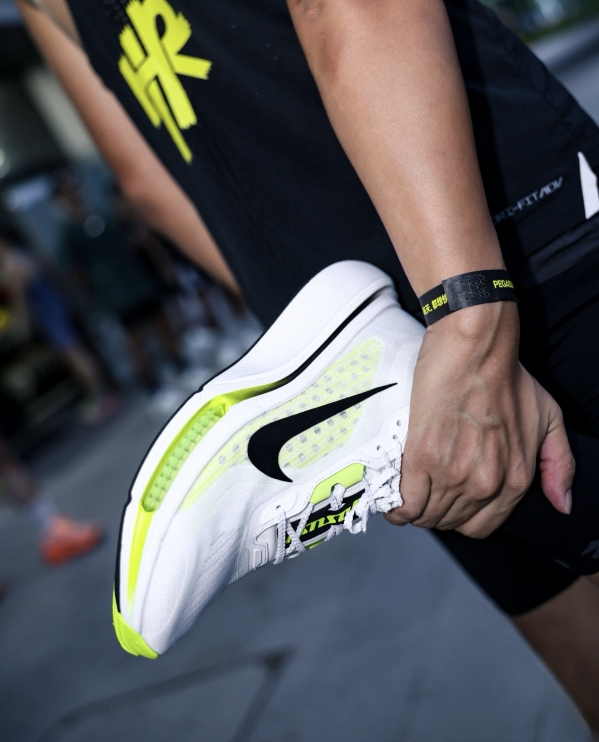 男鞋 NIKE PEGASUS PLUS 2 白黃黑 氣墊 緩震 透氣 運動 慢跑鞋【IM2541-101】
