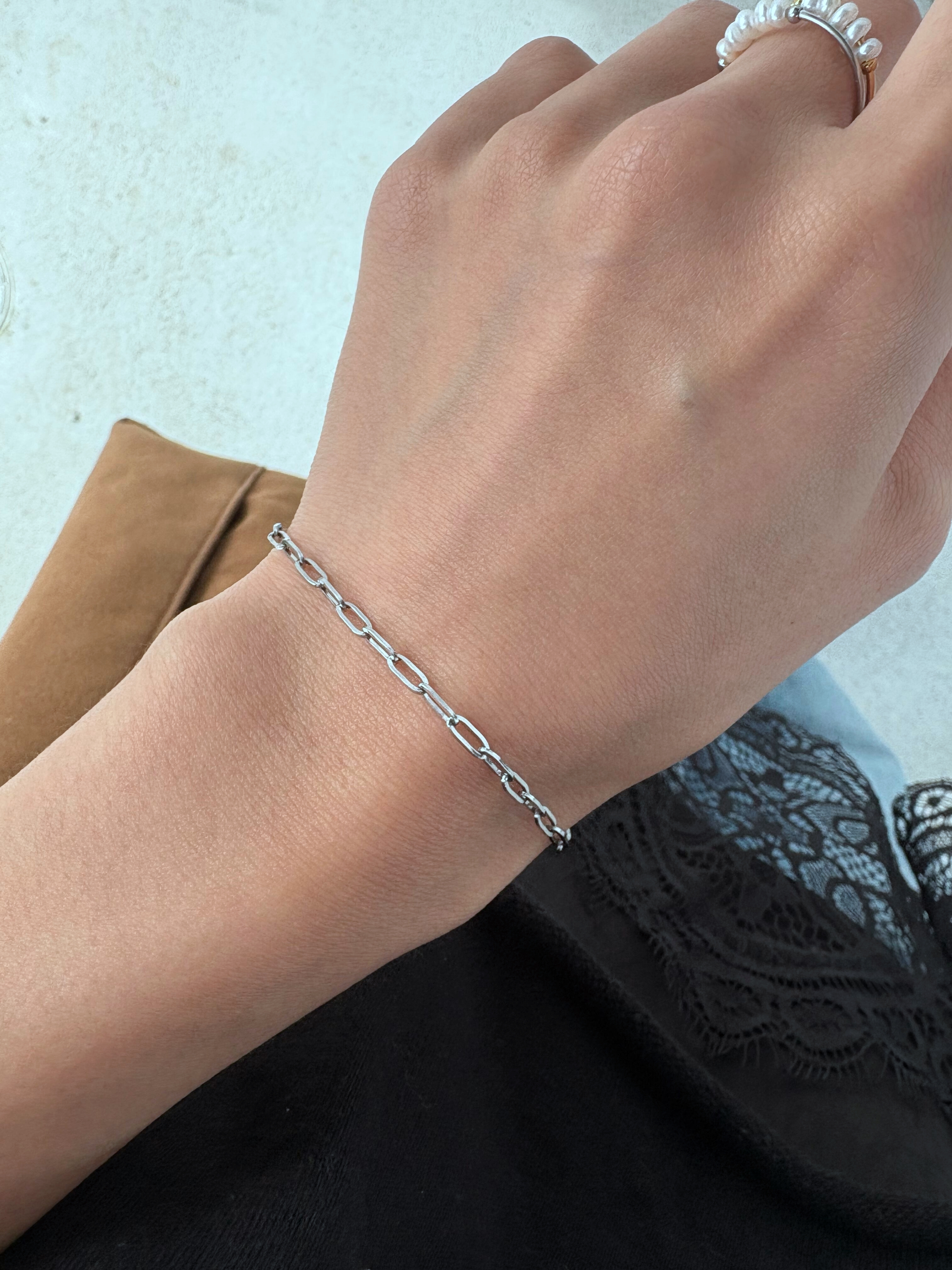 thin chain bracelet