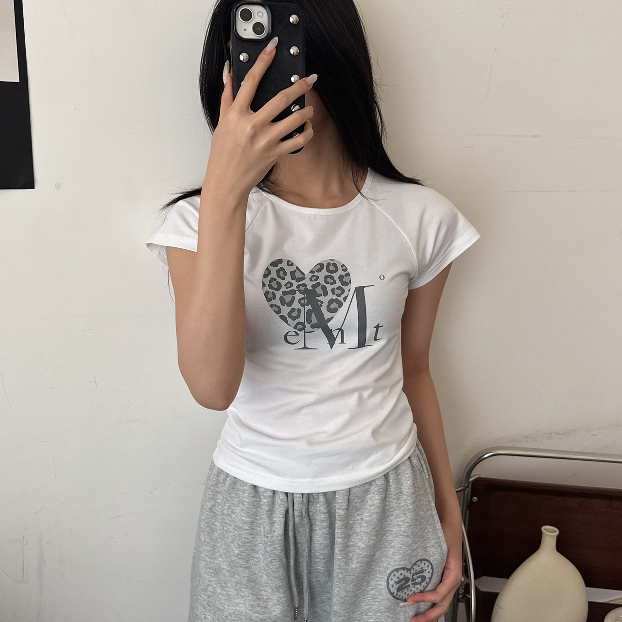 （現貨）MUCENT 愛心 棕色豹紋 logo款 短T P00000ZA