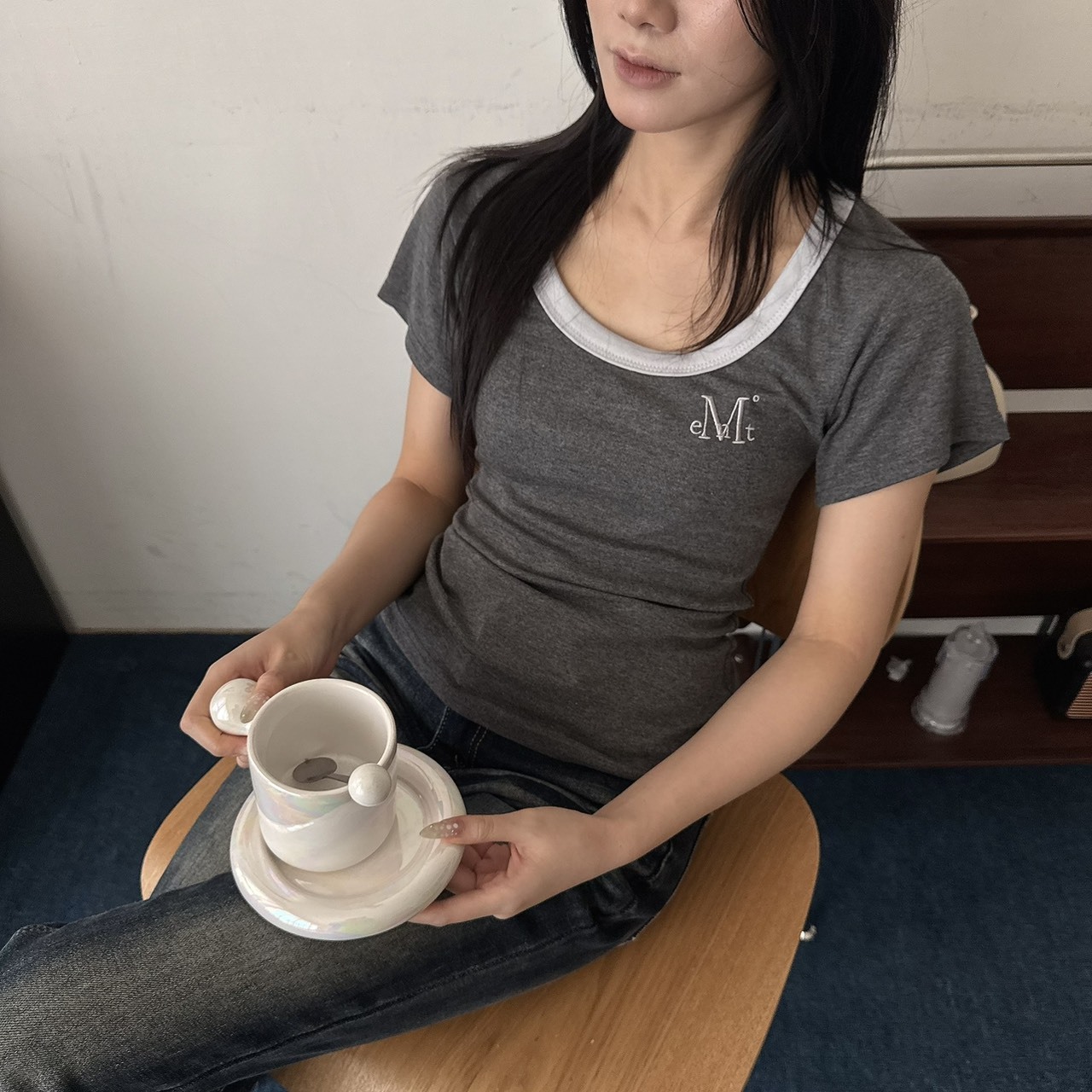 （現貨）韓牌 MUCENT FERRING 滾邊 U領 修身 短T P0000CIZ