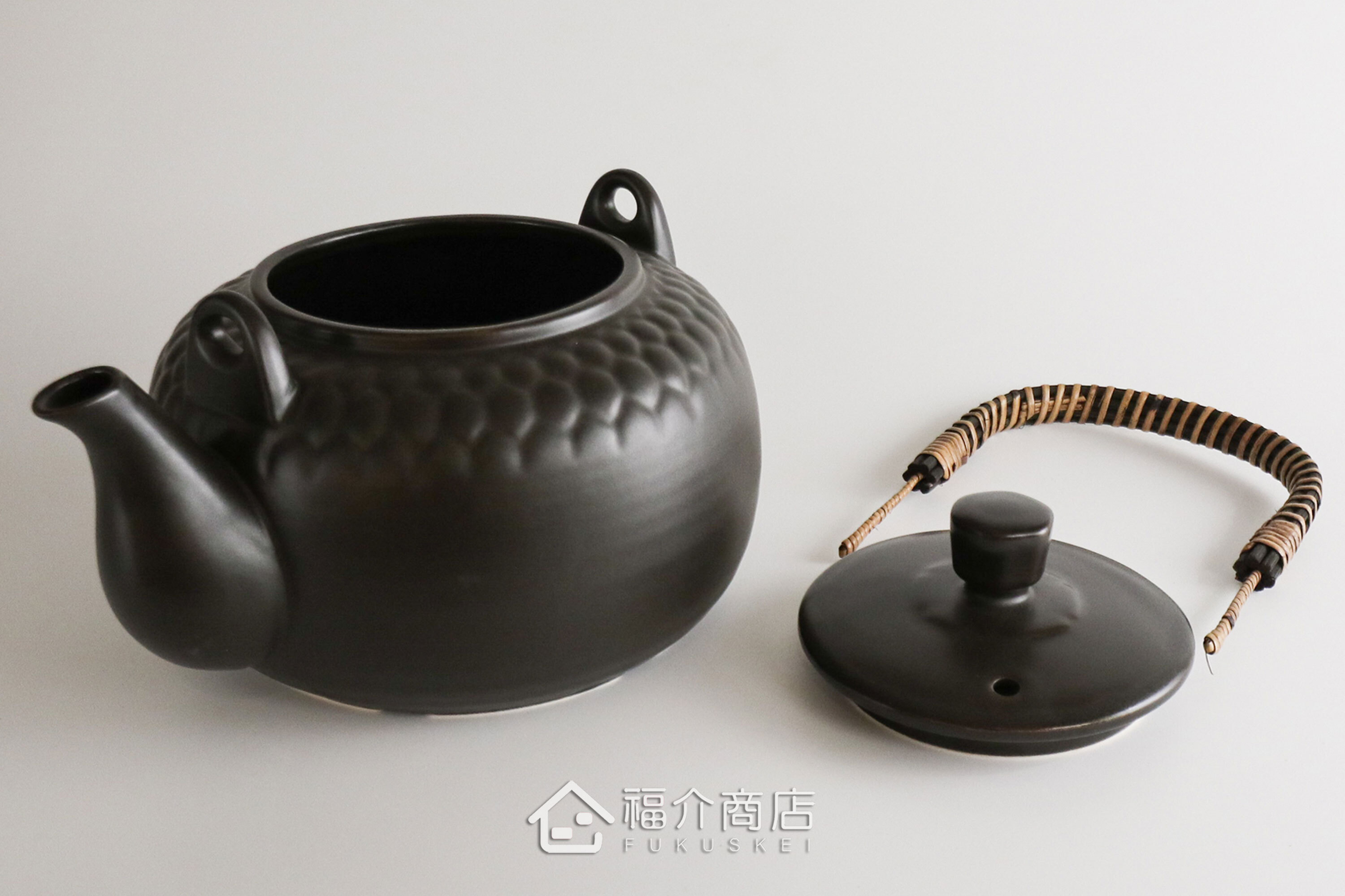 泡茶或煎藥用的藤蔓編織手柄耐熱陶壺