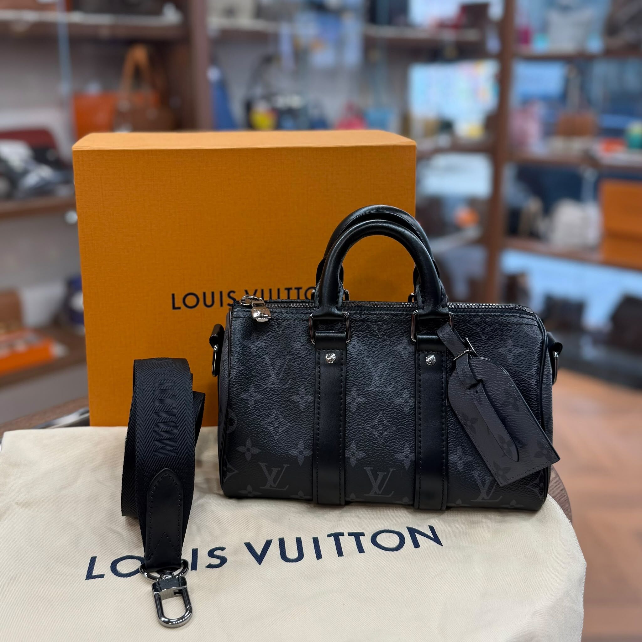 全新LV KEEPALL 25 黑武士 MONOGRAM ECLIPSE KEEPALL BANDOULIERE #芯片款 M46271