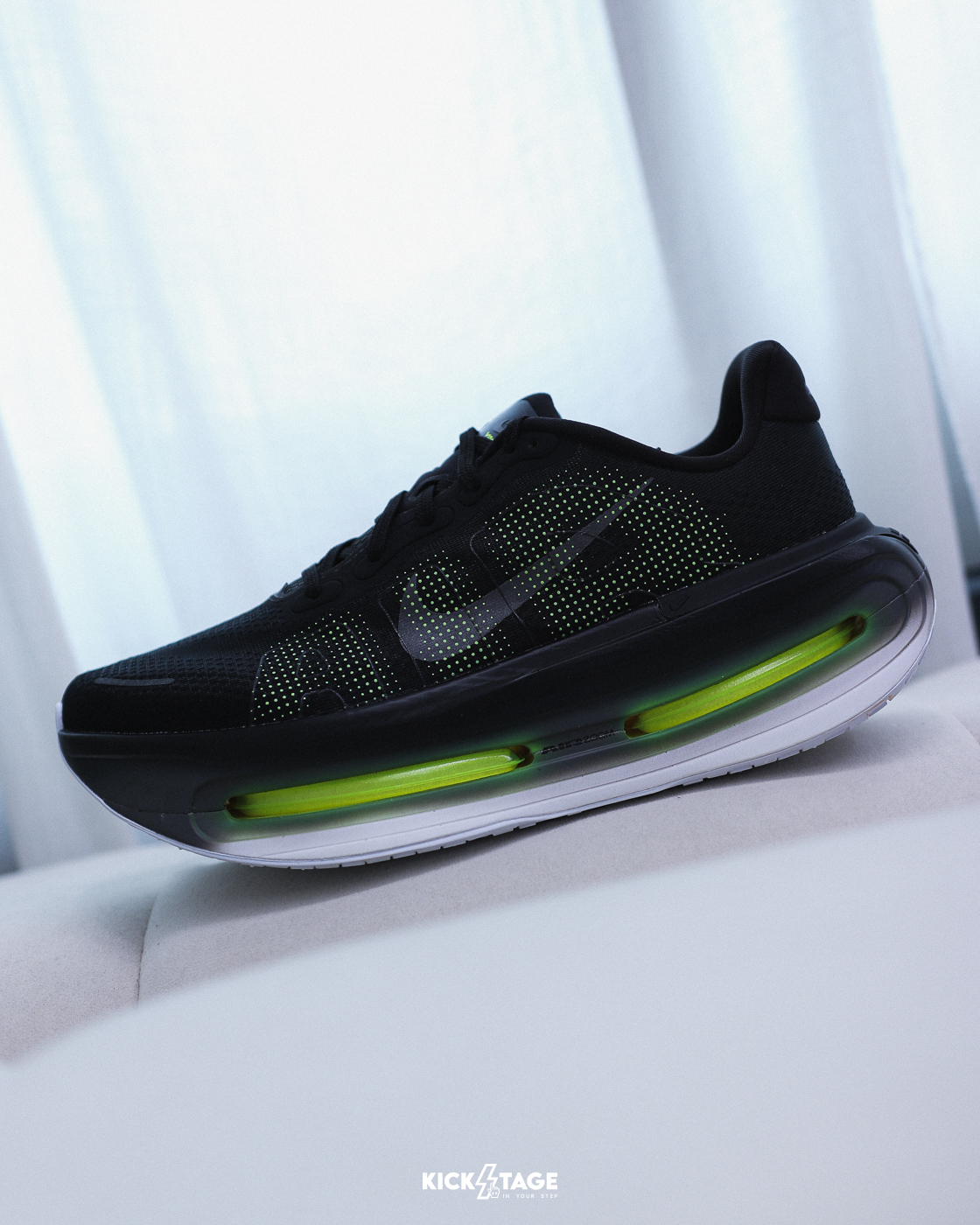 男鞋 NIKE VOMERO PREMIUM 黑黃 雙氣墊 緩震 透氣 慢跑 運動鞋【HQ2050-004】