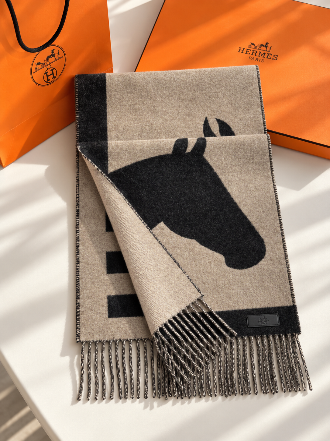 在途現貨✈️ ｜HERMES Casaque Love Story scarf