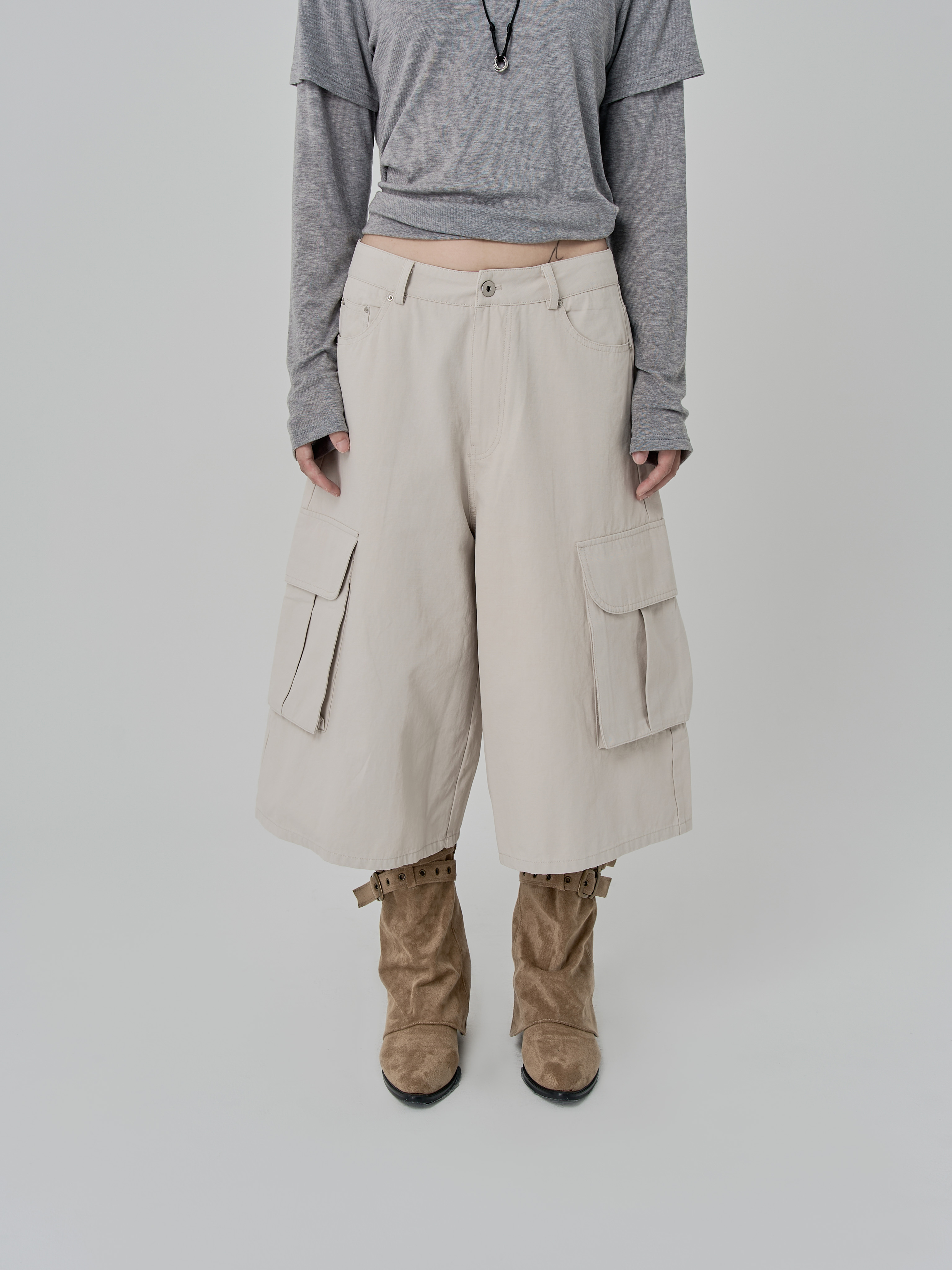 棉質大口袋工裝短褲-杏色