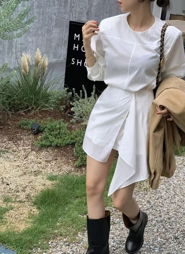 附裙圍短洋裝
