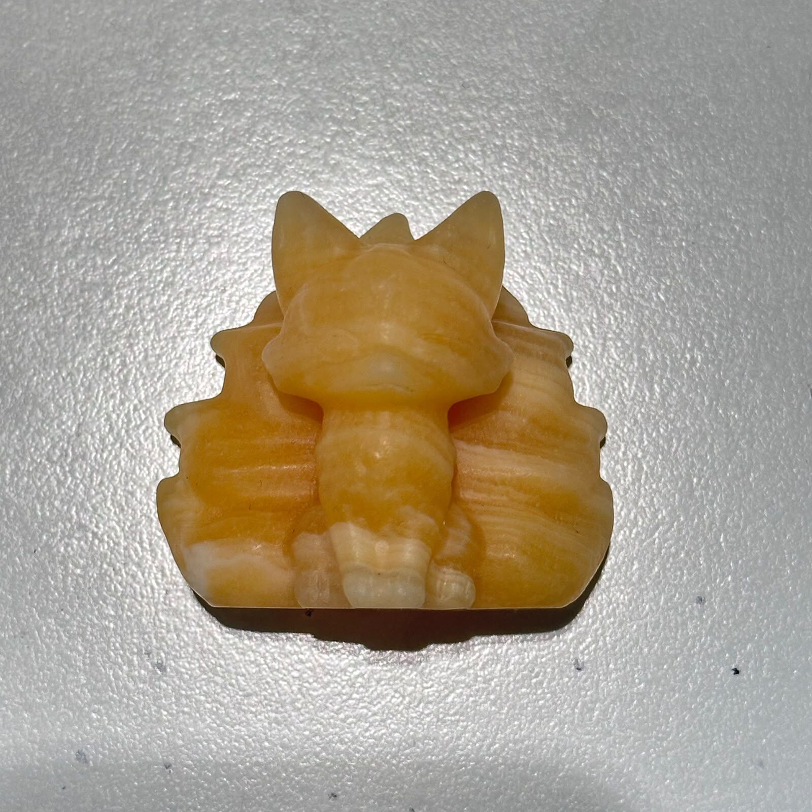 HKAG1001-041 方解石九尾狐5cm (A41)