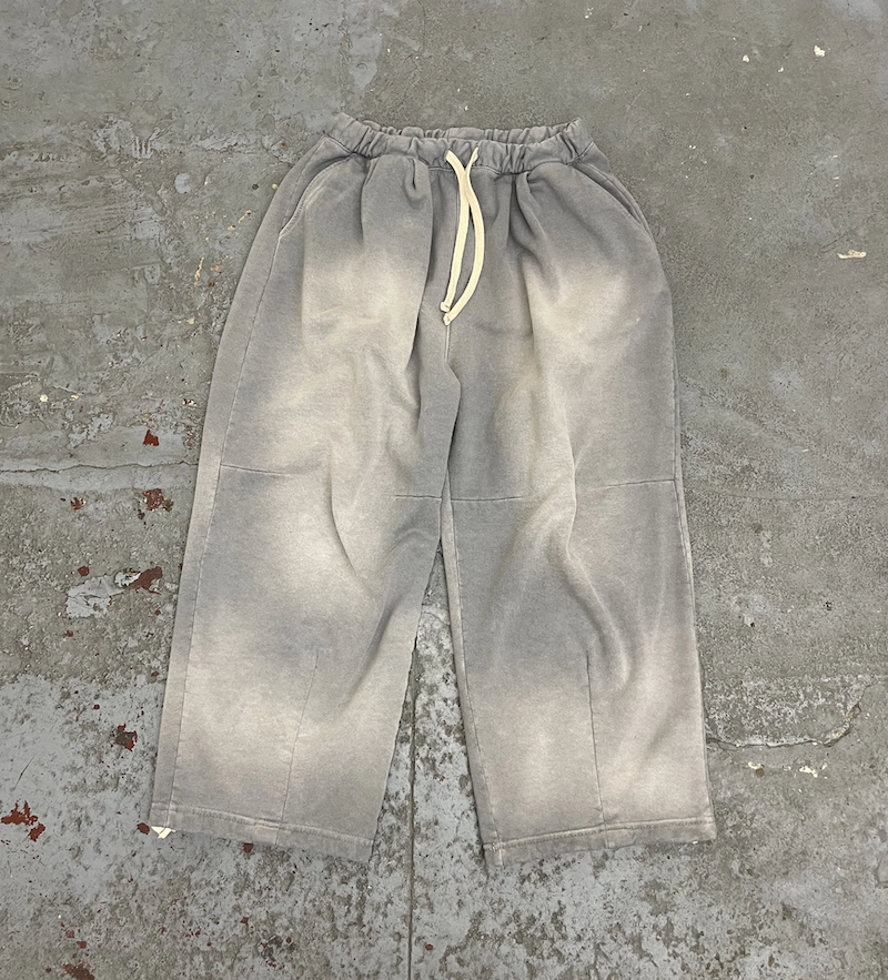 MOOJIMOOJI - 04 SWEATS - AGED GREY