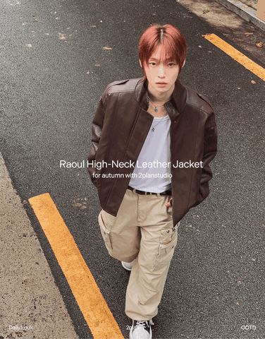 Solid-color high-neck leather jacket