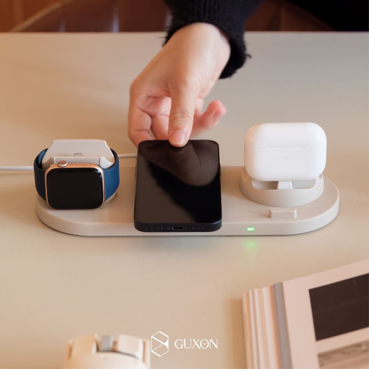GUXON wireless charging station