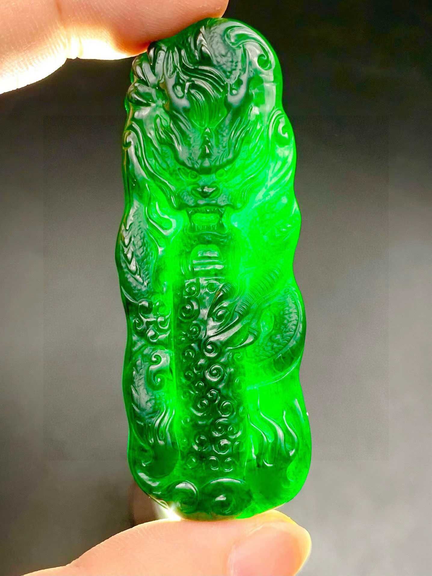 922446 翡翠墨翠神龍柱