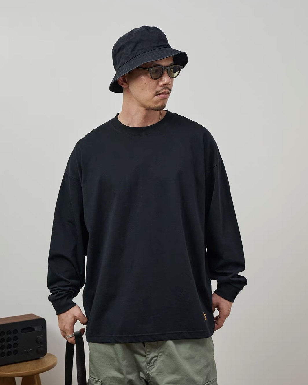 #預購 Broshood 26AW 日系寬鬆休閒 厚板膠標語立體印花 索羅娜長踢 兩色