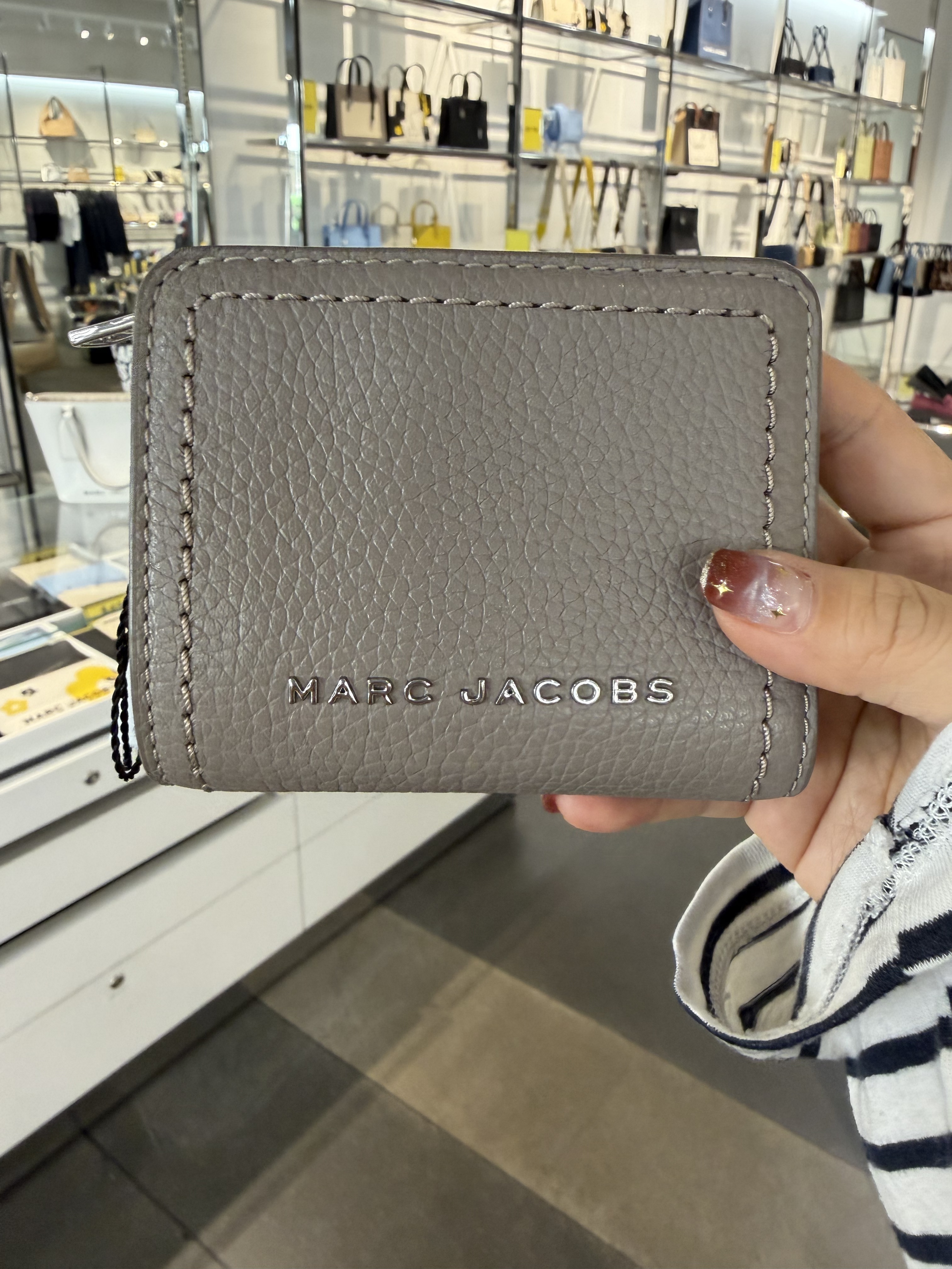 【直播】Marc Jacobs LX100216 荔枝紋短銀包