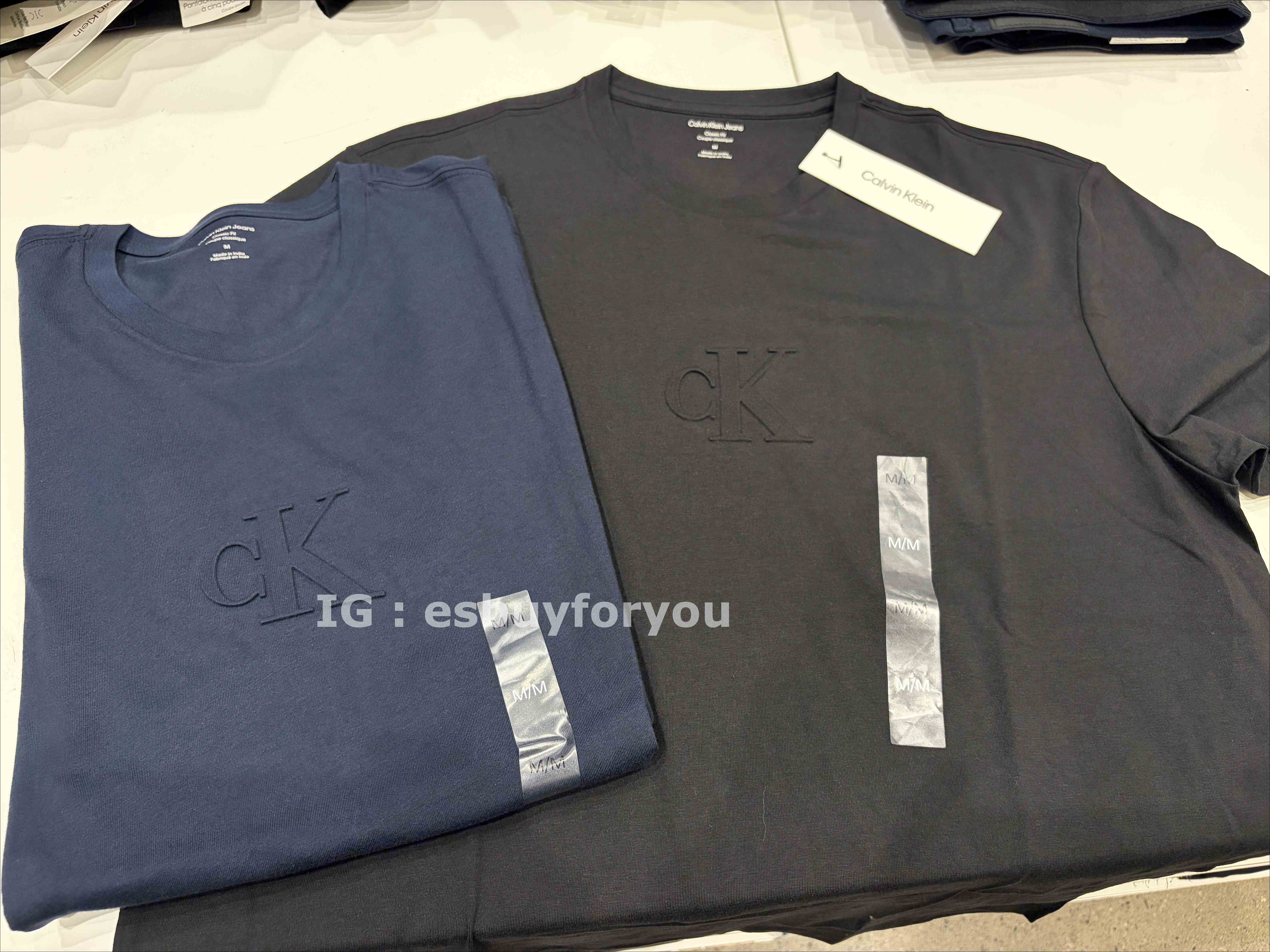 CK 男大人 立體浮雕設計 小字樣 短TEE (4色)