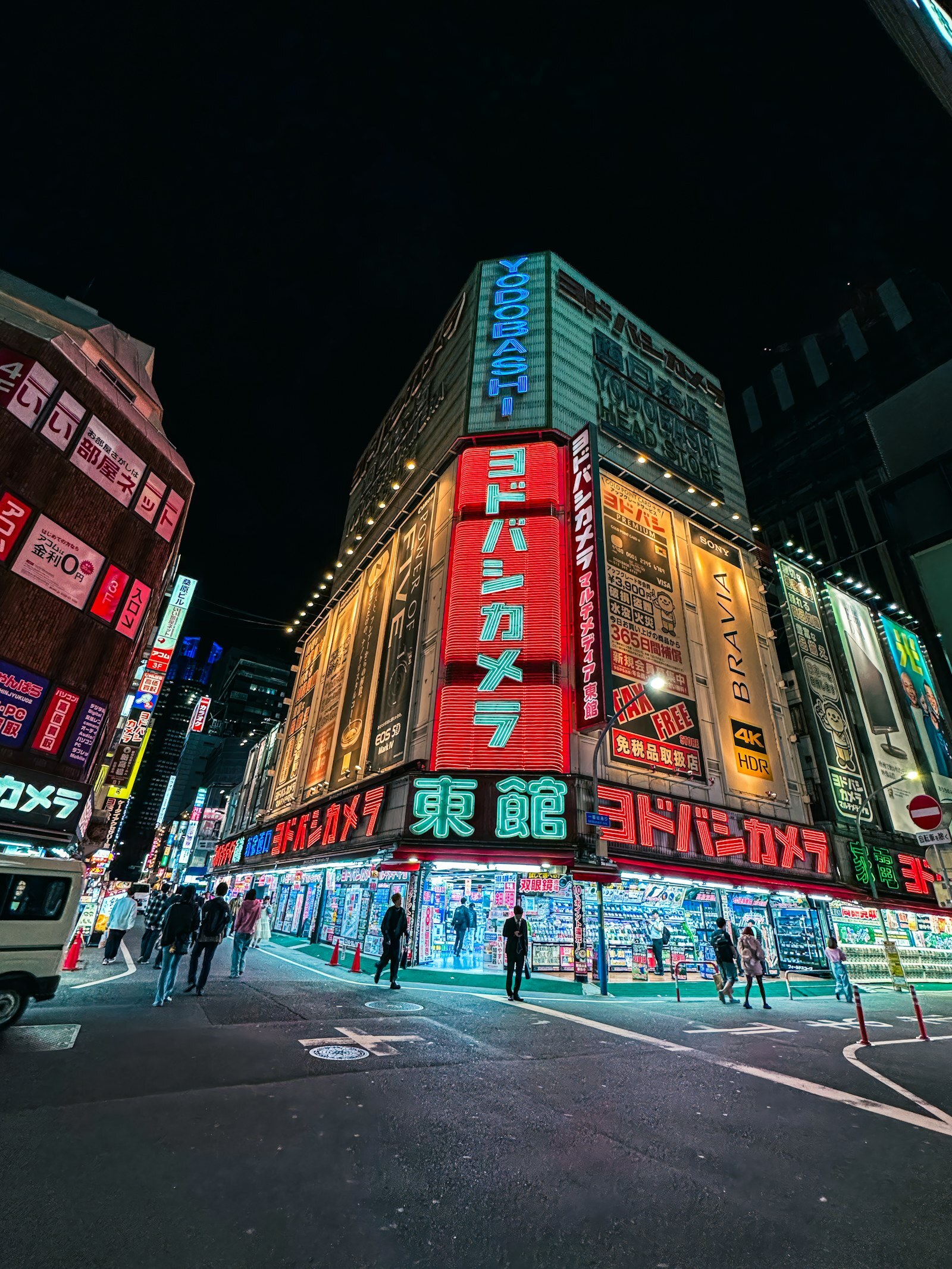 那位媽媽 日本家電選購 東京秋葉原電器街夜景