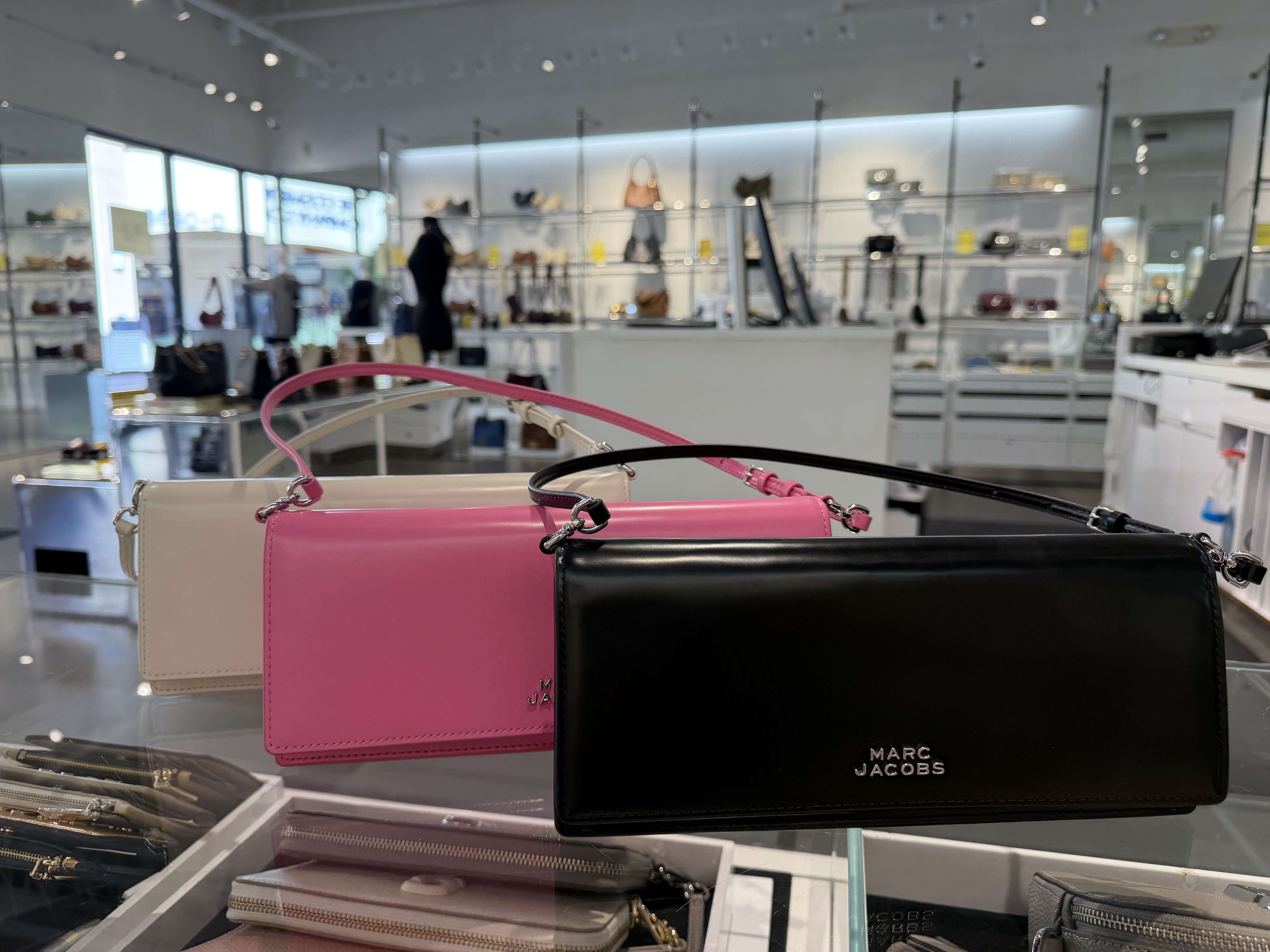 【直播】Marc Jacobs LX100227 法棍腋下包