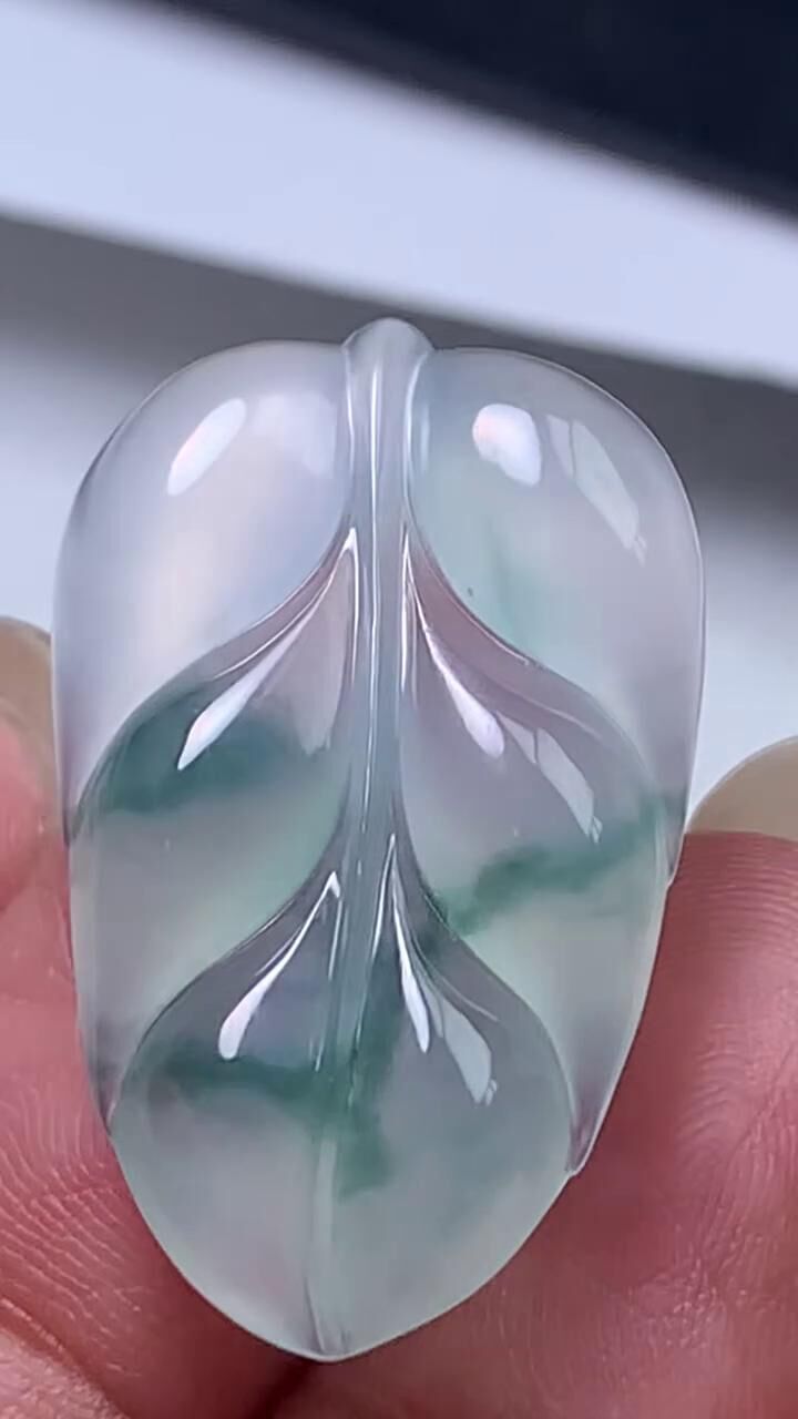 922424 翡翠冰種飄彩金枝玉葉