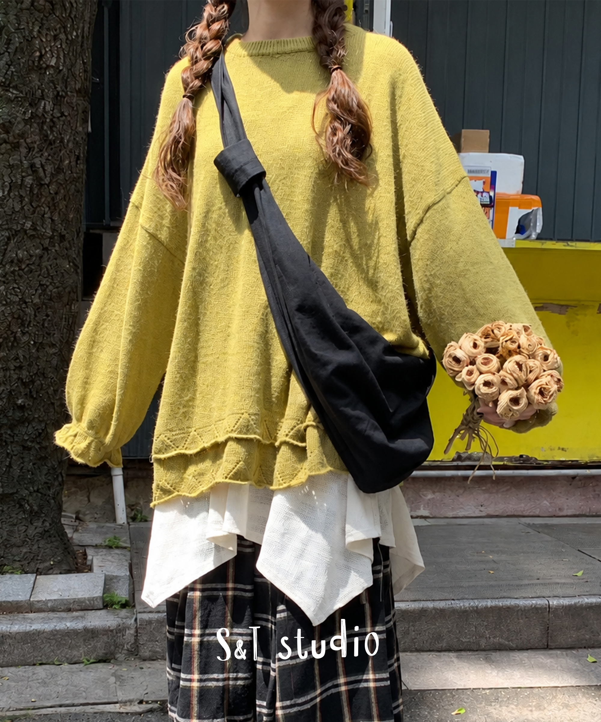 韓系花邊荷葉下擺寬鬆針織上衣（兩色）