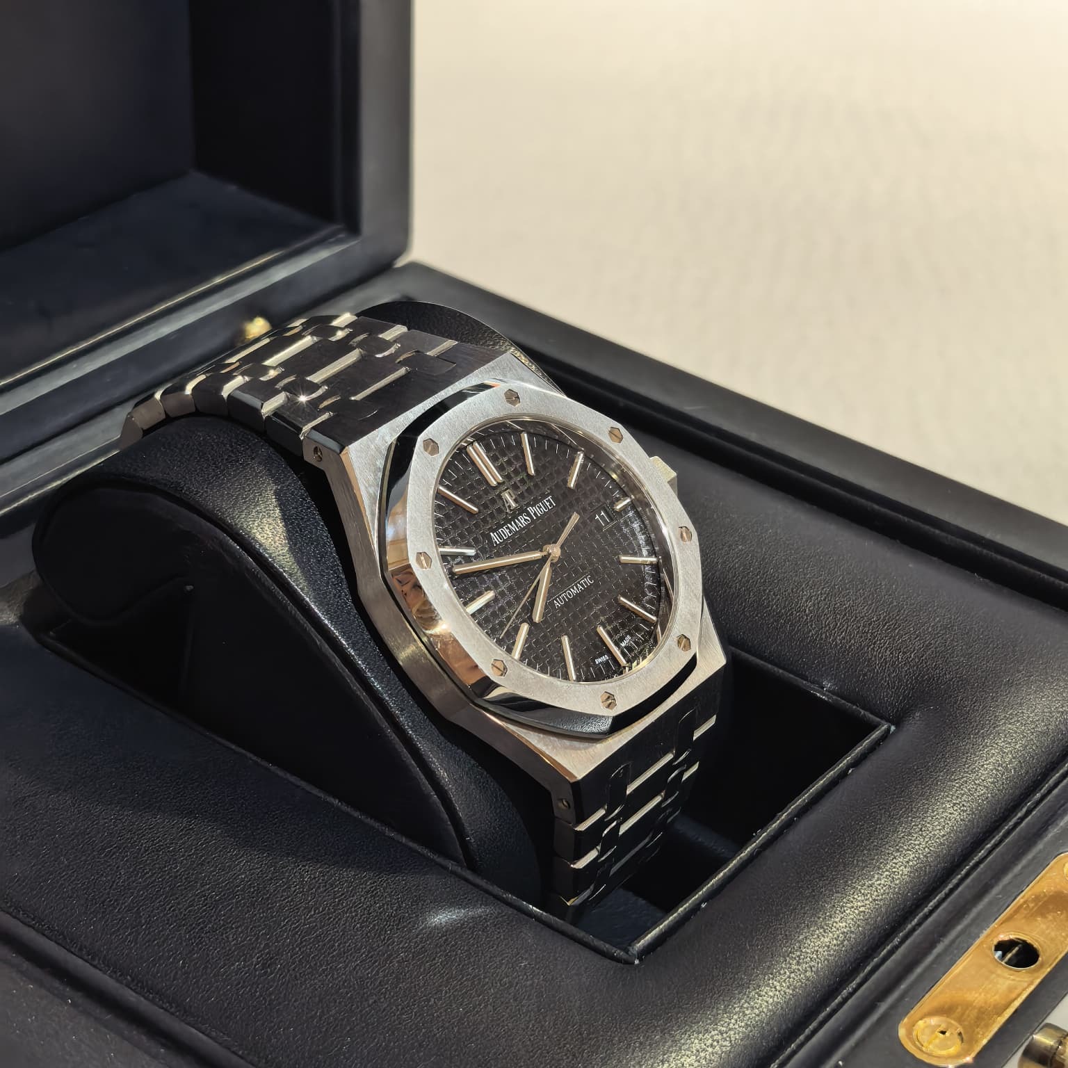 全新AUDEMARS PIGUET 15400 41MM ROYAL OAK 黑面  #AP手錶 #愛彼皇家橡樹 #香榭站正品