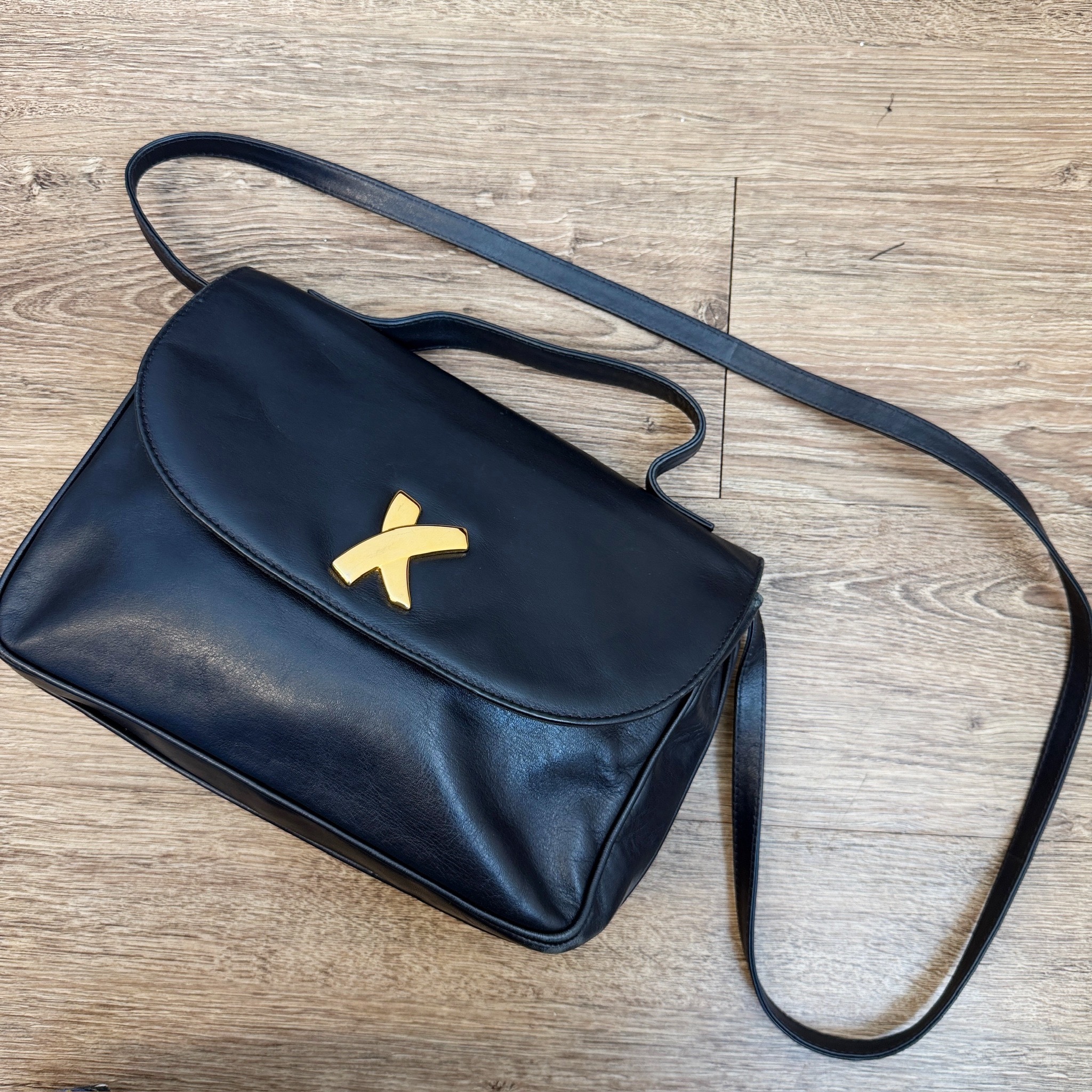 Paloma Picasso 藍黑色牛皮斜肩手袋
