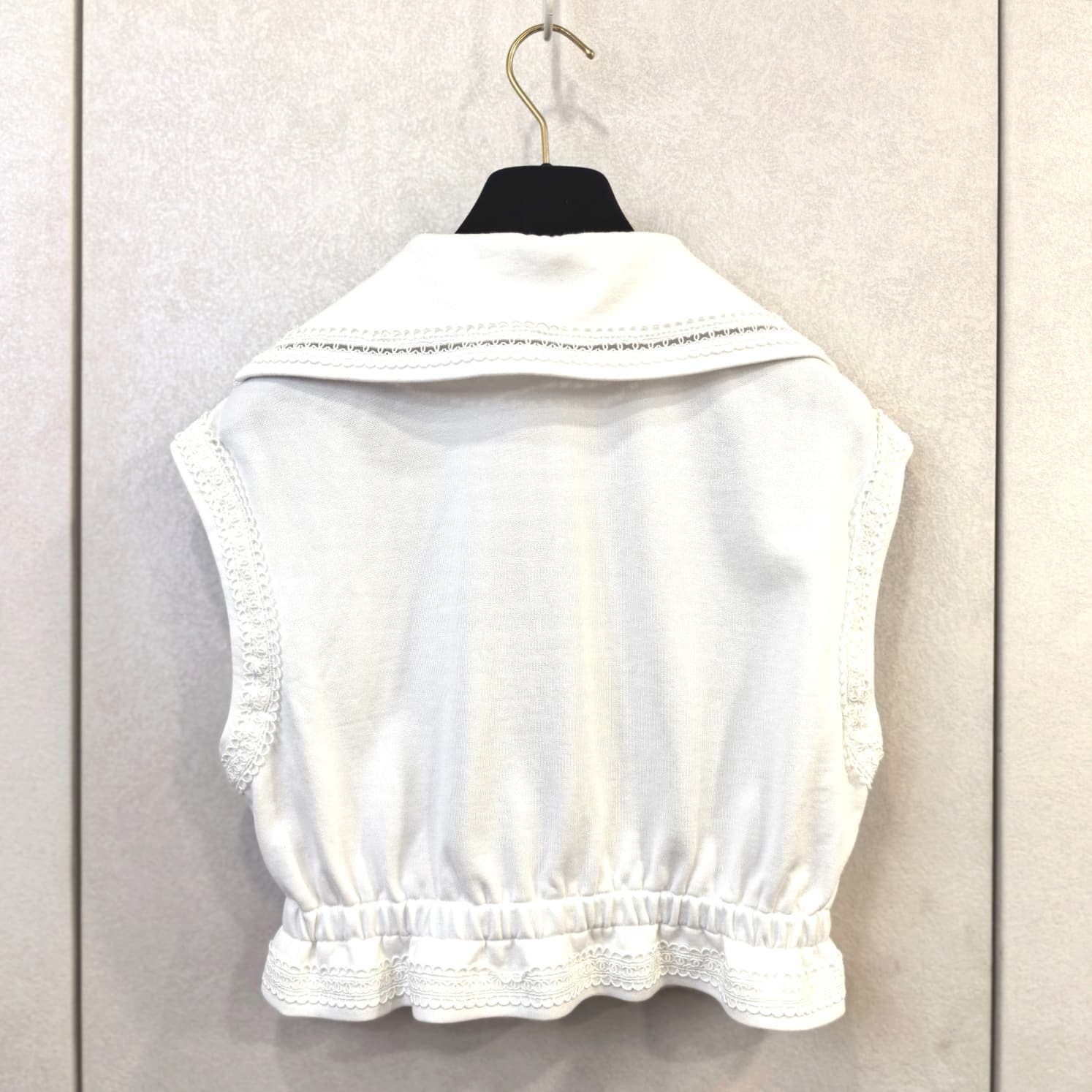 DISPLAY~!! CHANEL無袖拉鍊上衣, 34碼, P76205, COCO BEACH, 白色純綿, #24M white sleeveless zipper #香榭站正品