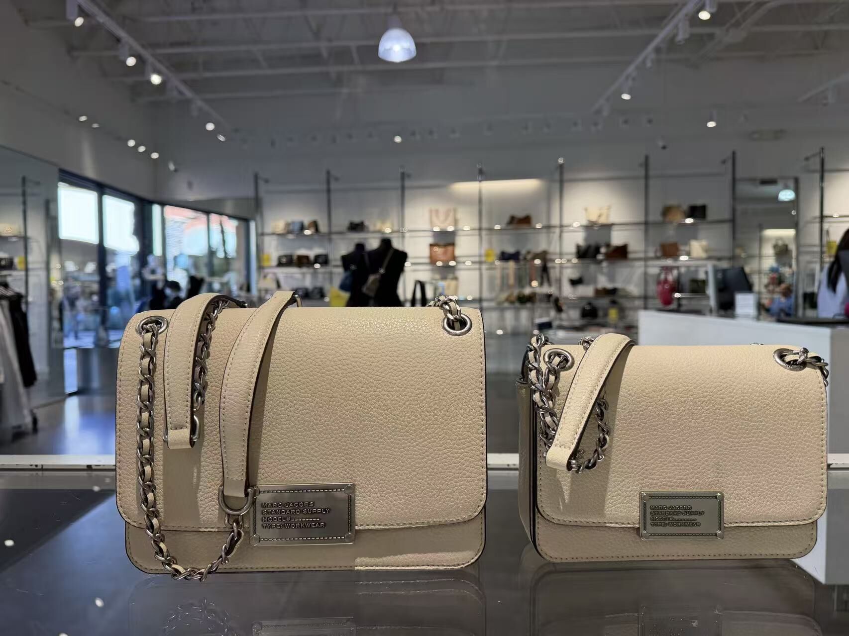【直播】Marc Jacobs LX100242 荔枝紋翻蓋鏈條單肩包