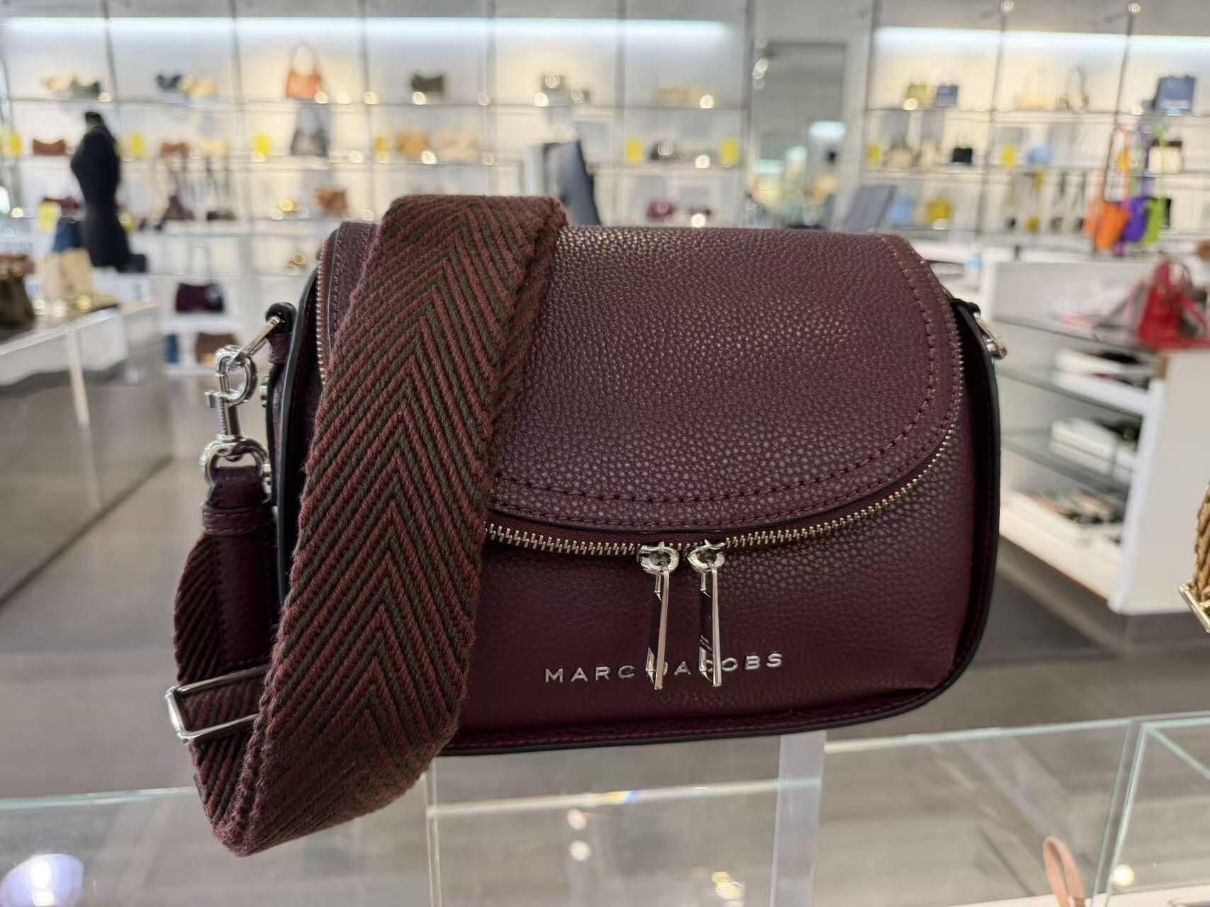【直播】Marc Jacobs LX100244 Groove 荔枝紋馬鞍包