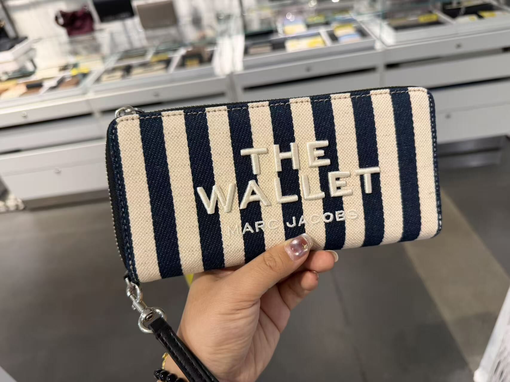 【直播】Marc Jacobs LX100272 條紋長銀包