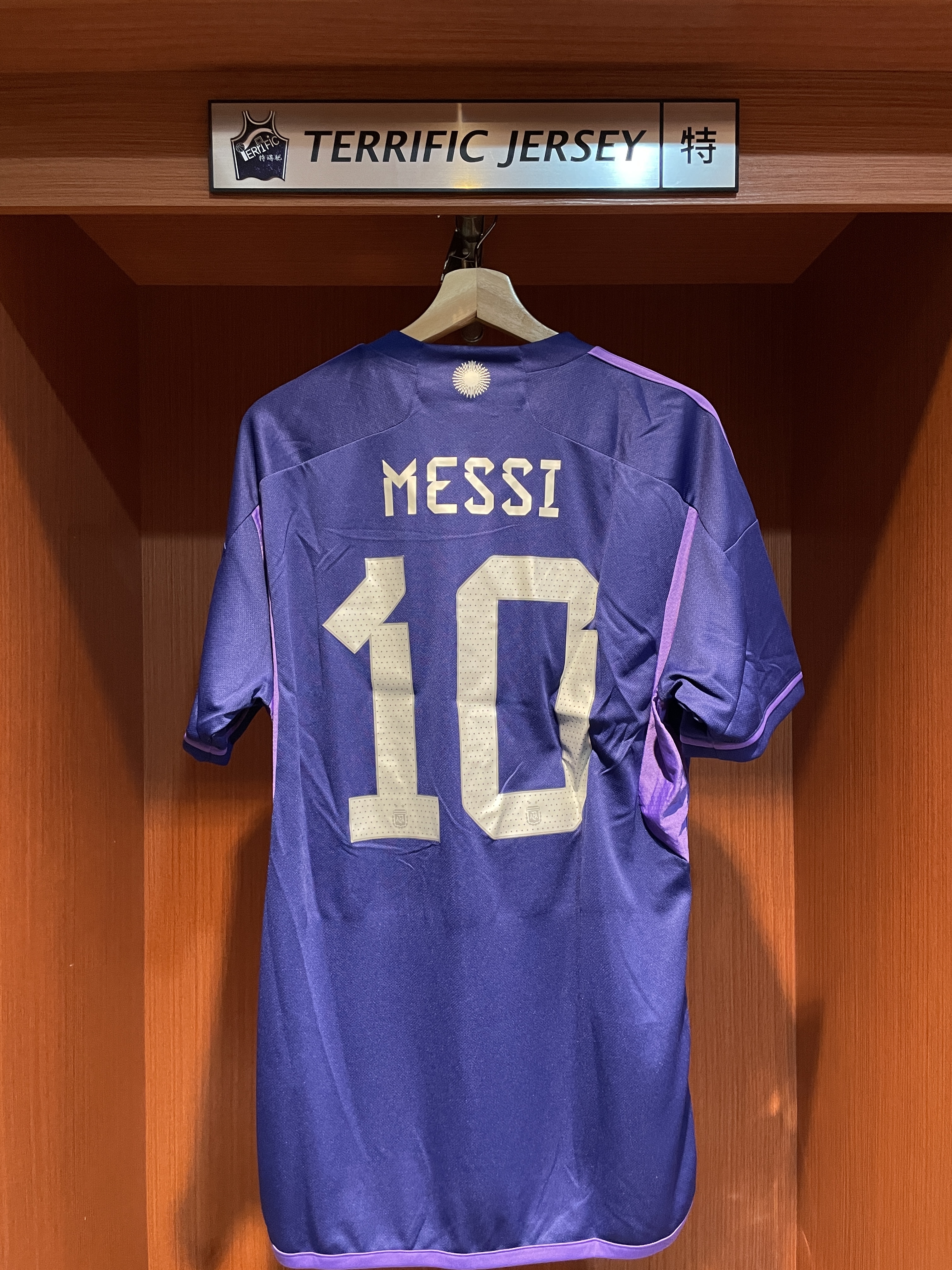 FIFA足球 Lionel Messi 阿根廷紫 客場 Away Adidas Replica Jersey 球迷版 燙印 全新
