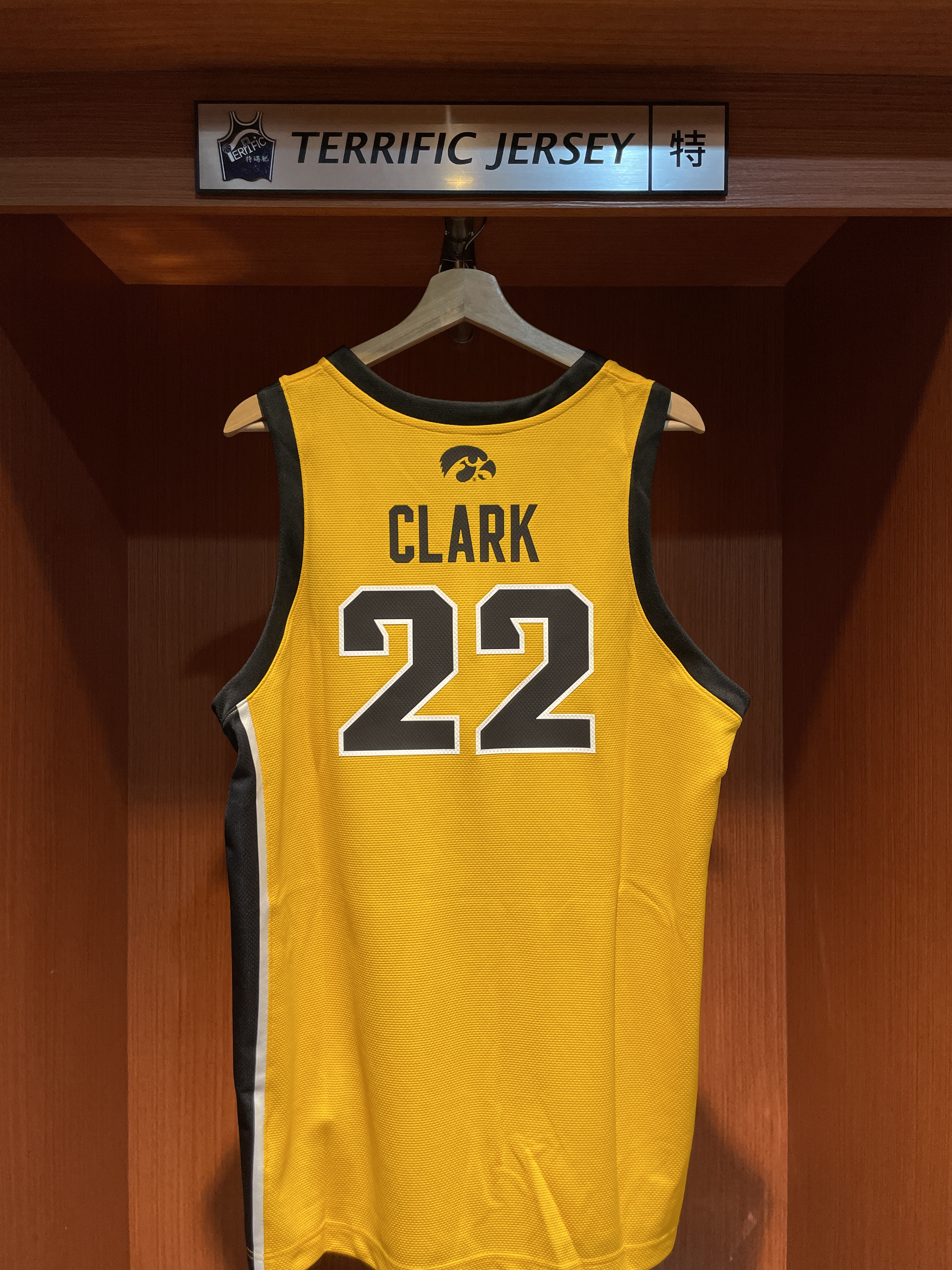 WNBA球衣 Caitlin Clark Iowa Hawkeyes 愛荷華大學黃 Alternate Nike Replica 球迷版 燙印 全新