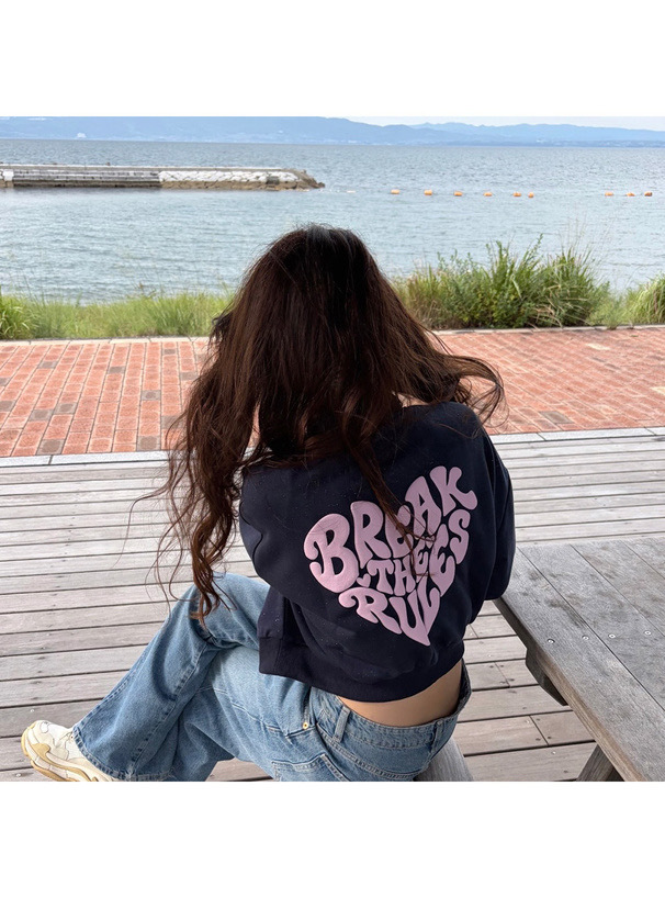 日本 GRL 發泡 心型 Logo 細閃 半拉鍊 短版 大學T 四色