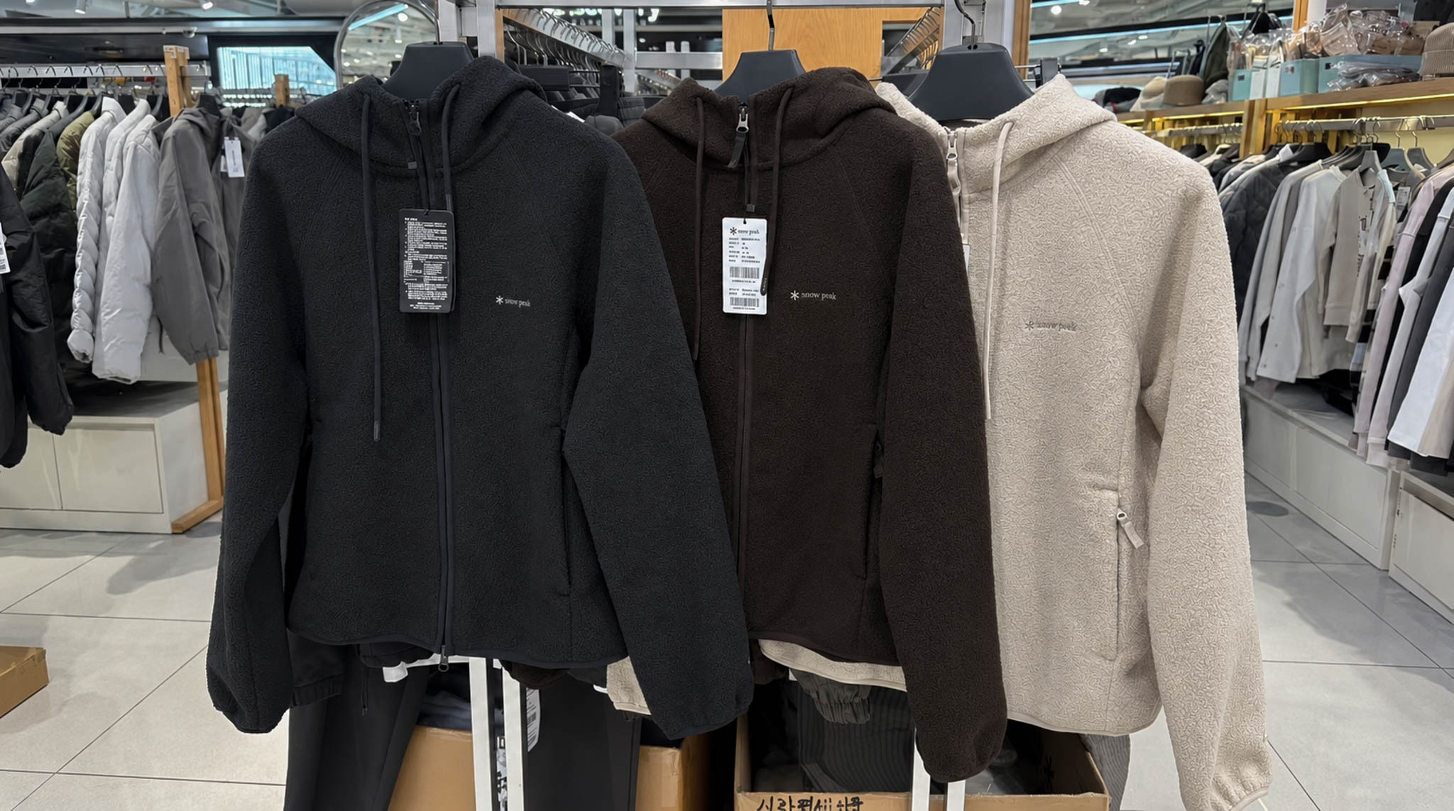 【現貨】Snow Peak Boucle Women's Hooded Zip-Up 女款 羊羔毛連帽拉鏈外套 S26WWFFJ07