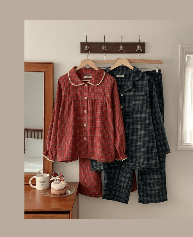 Juuneedu｜[長袖睡衣] Dear Tartan Check Couple Pajama [2 colors]