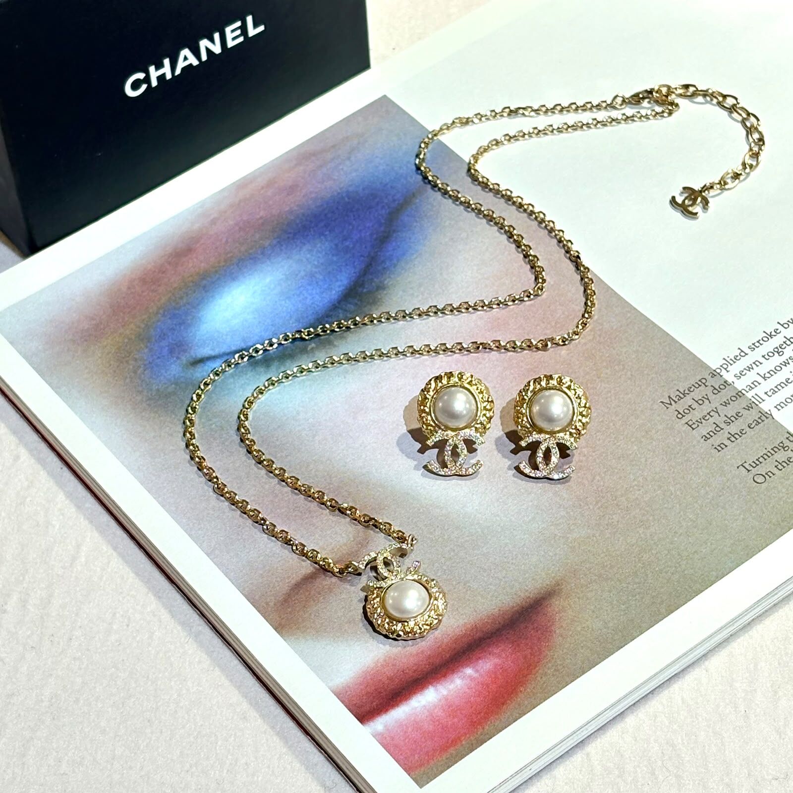 全新CHANEL耳環 金色圓形珍珠 / 垂吊水晶CC LOGO #BRAND NEW #香榭站正品