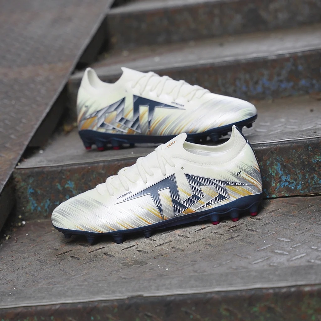 TLSS STRIKER SONIC EFFORT / CORE MG足球鞋 (SM4501-04)