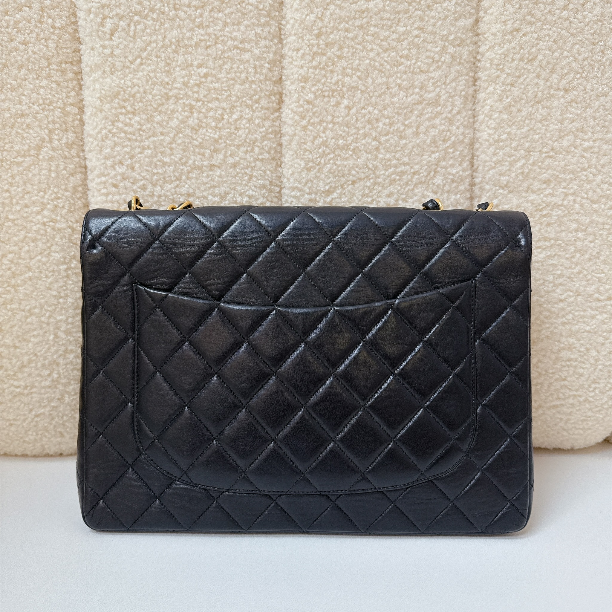 Chanel Vintage Quilted Jumbo Classic Flap Bag - Black / GHW