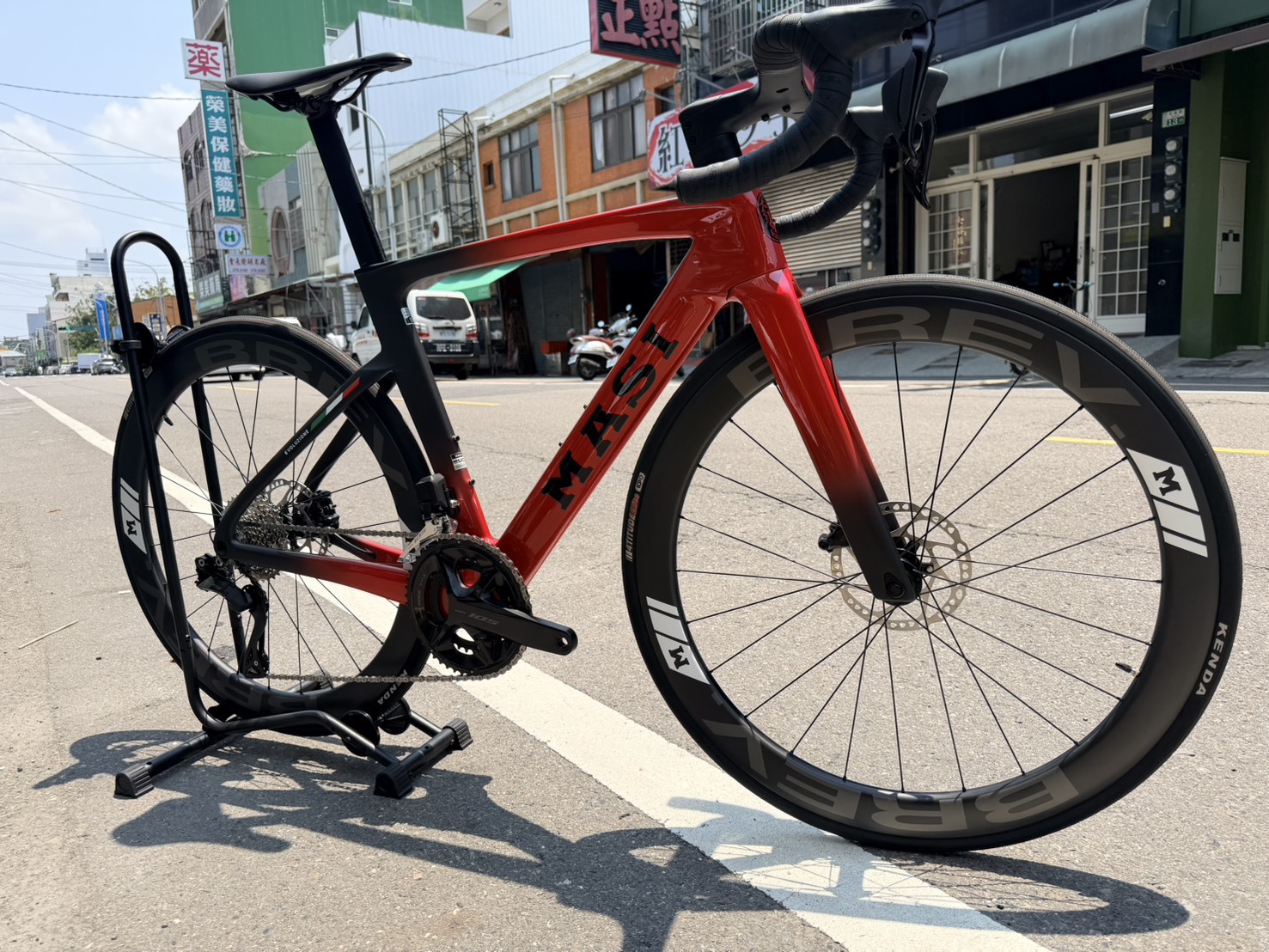 MASI Evoluzione 碳纖維電變碟煞公路成車/黑紅