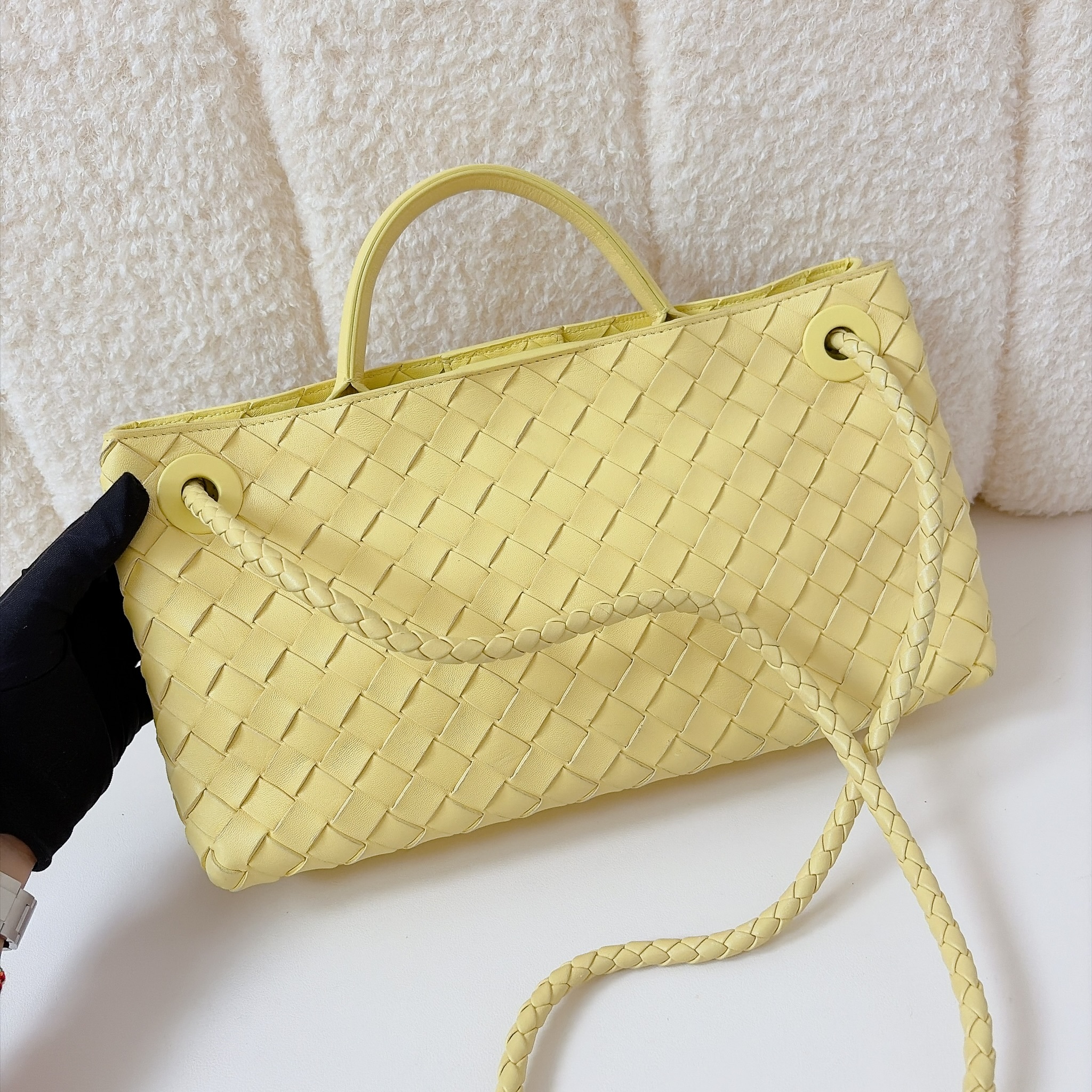 Bottega Veneta East-West Andiamo - Lemon / GHW