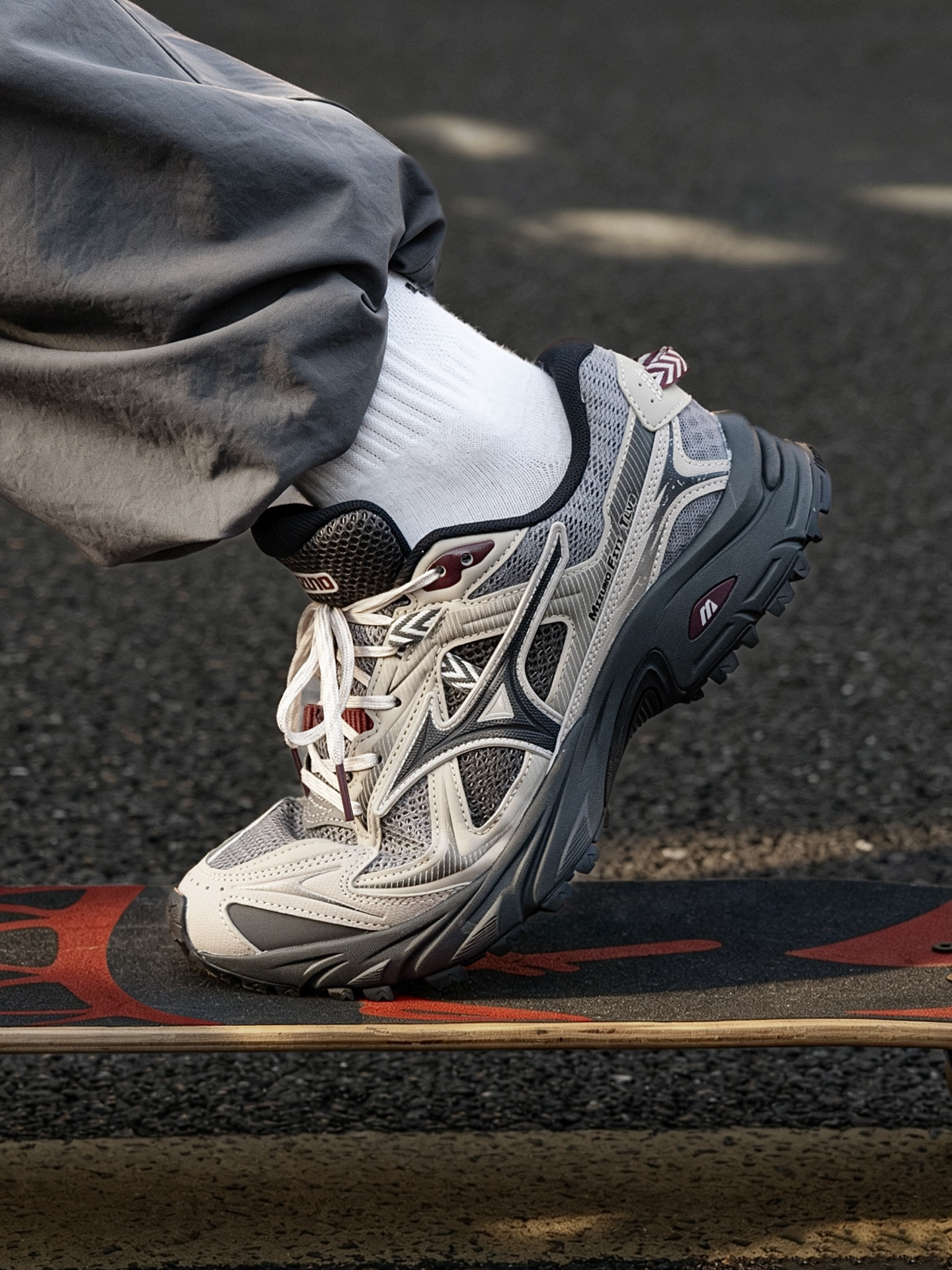 代購-Mizuno FIYI TL V2 防滑耐磨 越野 跑鞋 赤岩褐 男女同款 D1GH251916