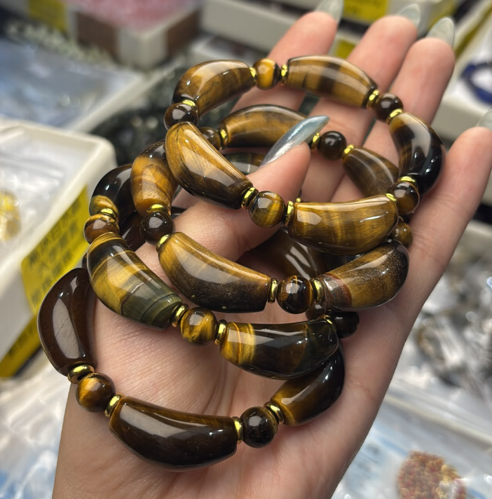 261003 - C11 頂級招財金虎眼彎管手串