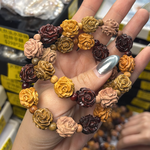261003 - C38 多寶瑰寶檀木玫瑰花雕刻手串